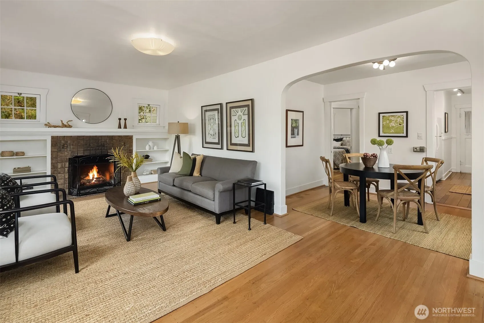 8266 4th Avenue NE, Seattle, WA 98115-4022
