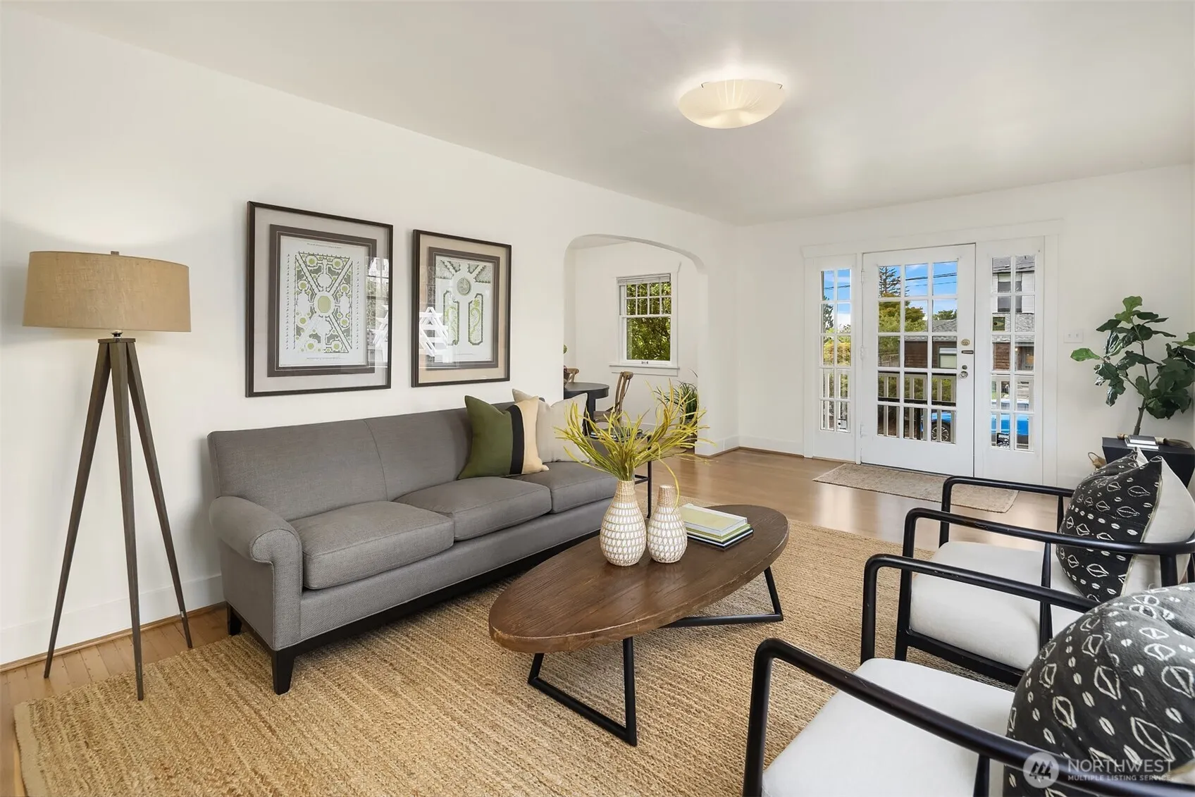 8266 4th Avenue NE, Seattle, WA 98115-4022
