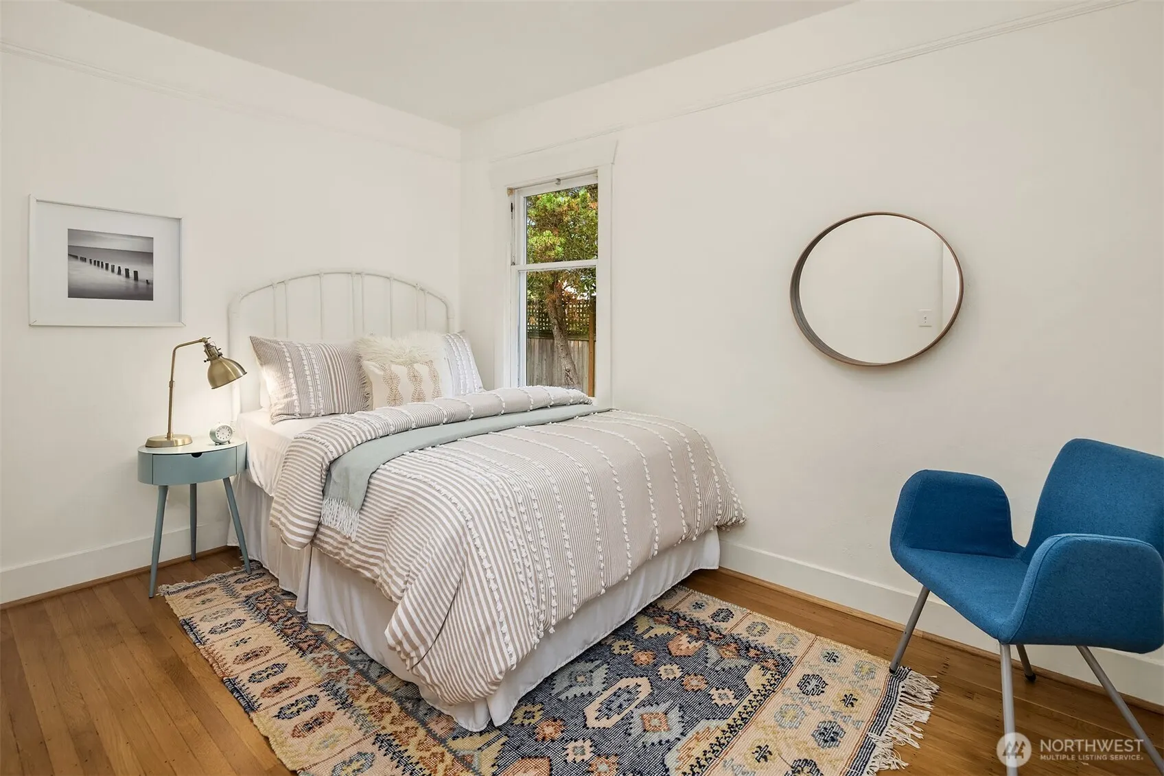 8266 4th Avenue NE, Seattle, WA 98115-4022