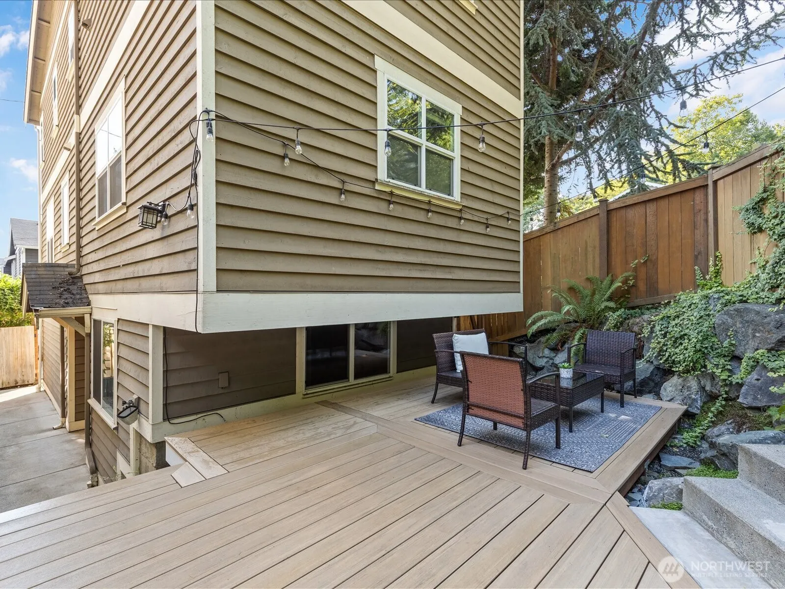 3018 SW Hinds Street , Seattle, WA 98126
