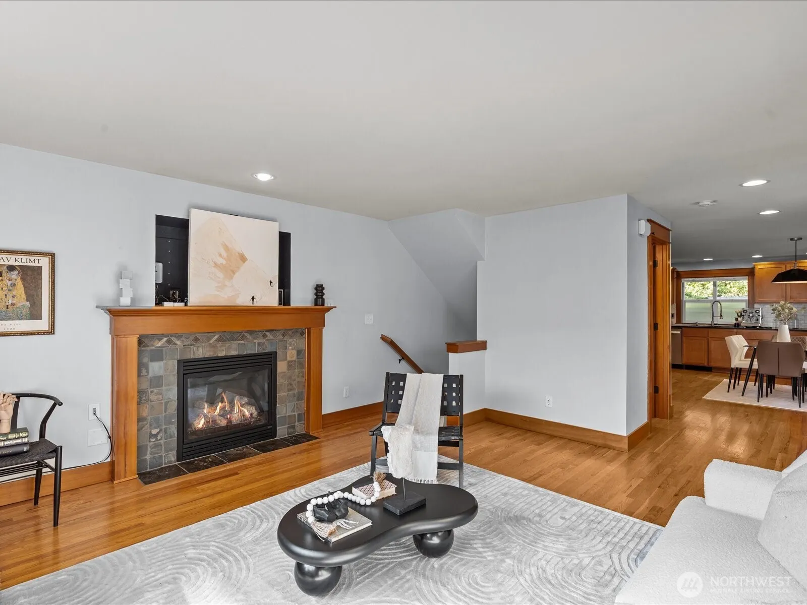 3018 SW Hinds Street , Seattle, WA 98126