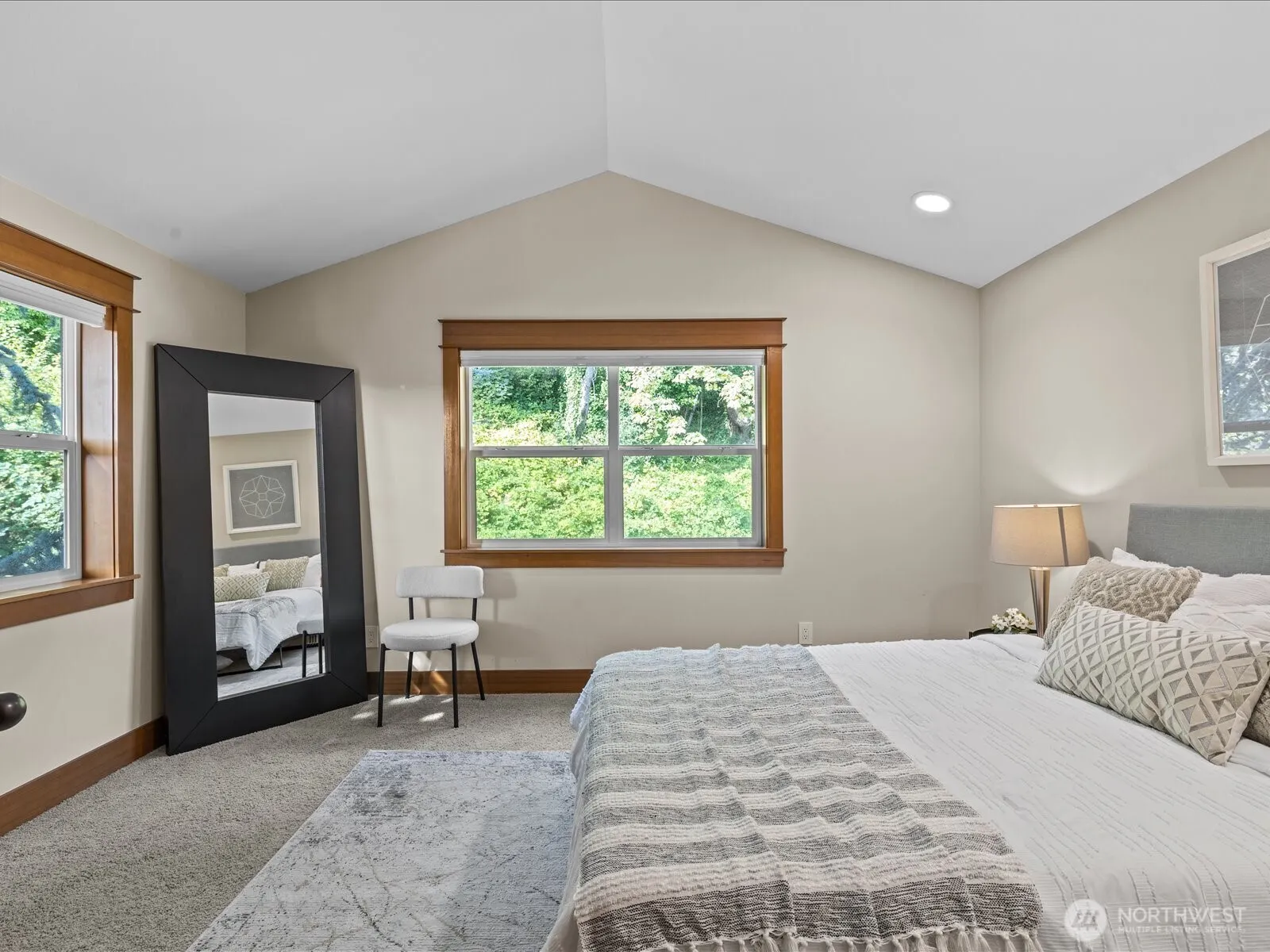 3018 SW Hinds Street , Seattle, WA 98126
