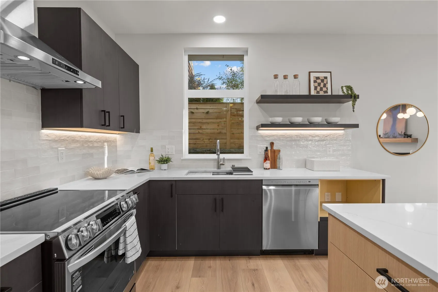 9228 22nd Avenue SW, Seattle, WA 98106