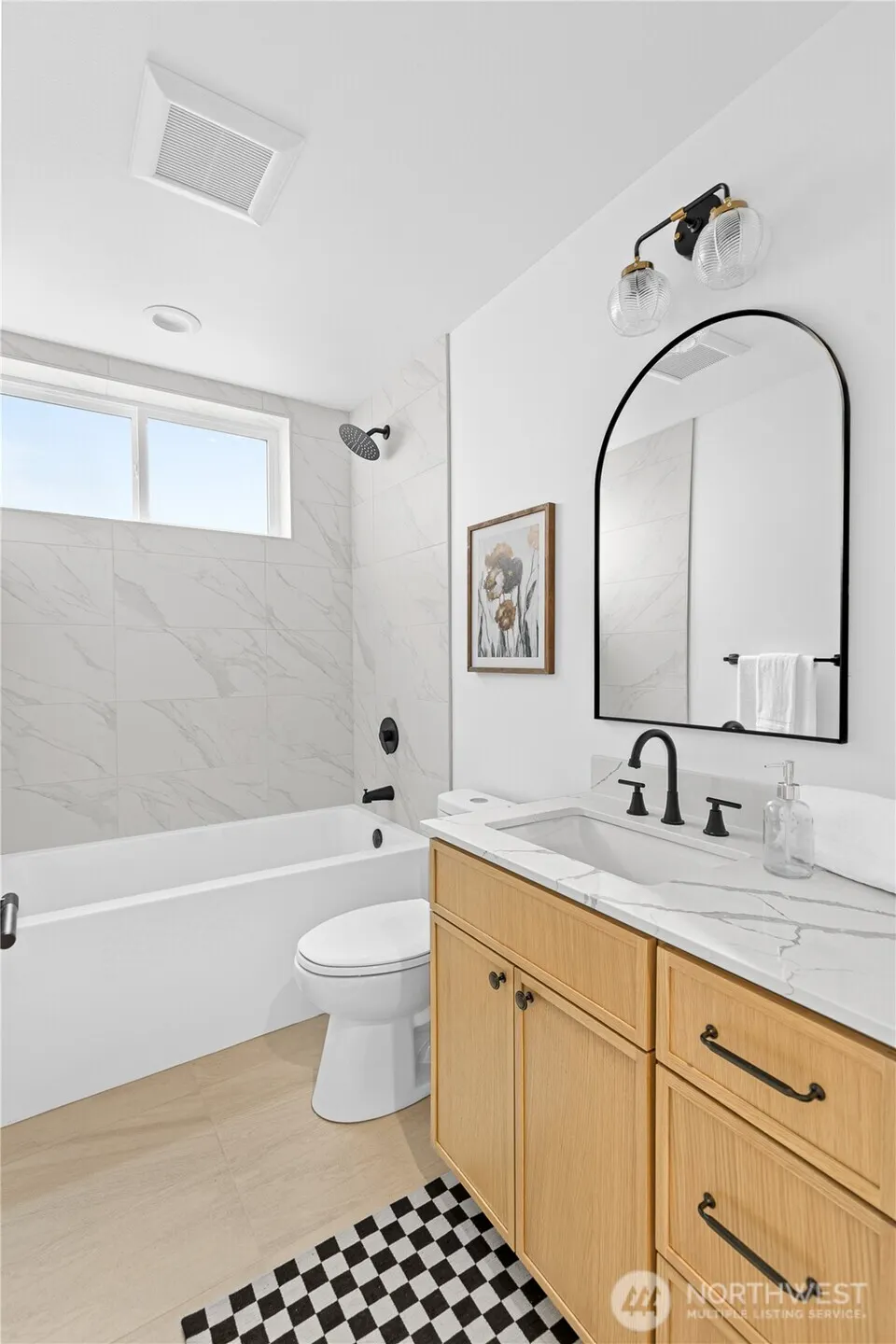 2538 14th Avenue W #A, Seattle, WA 98119