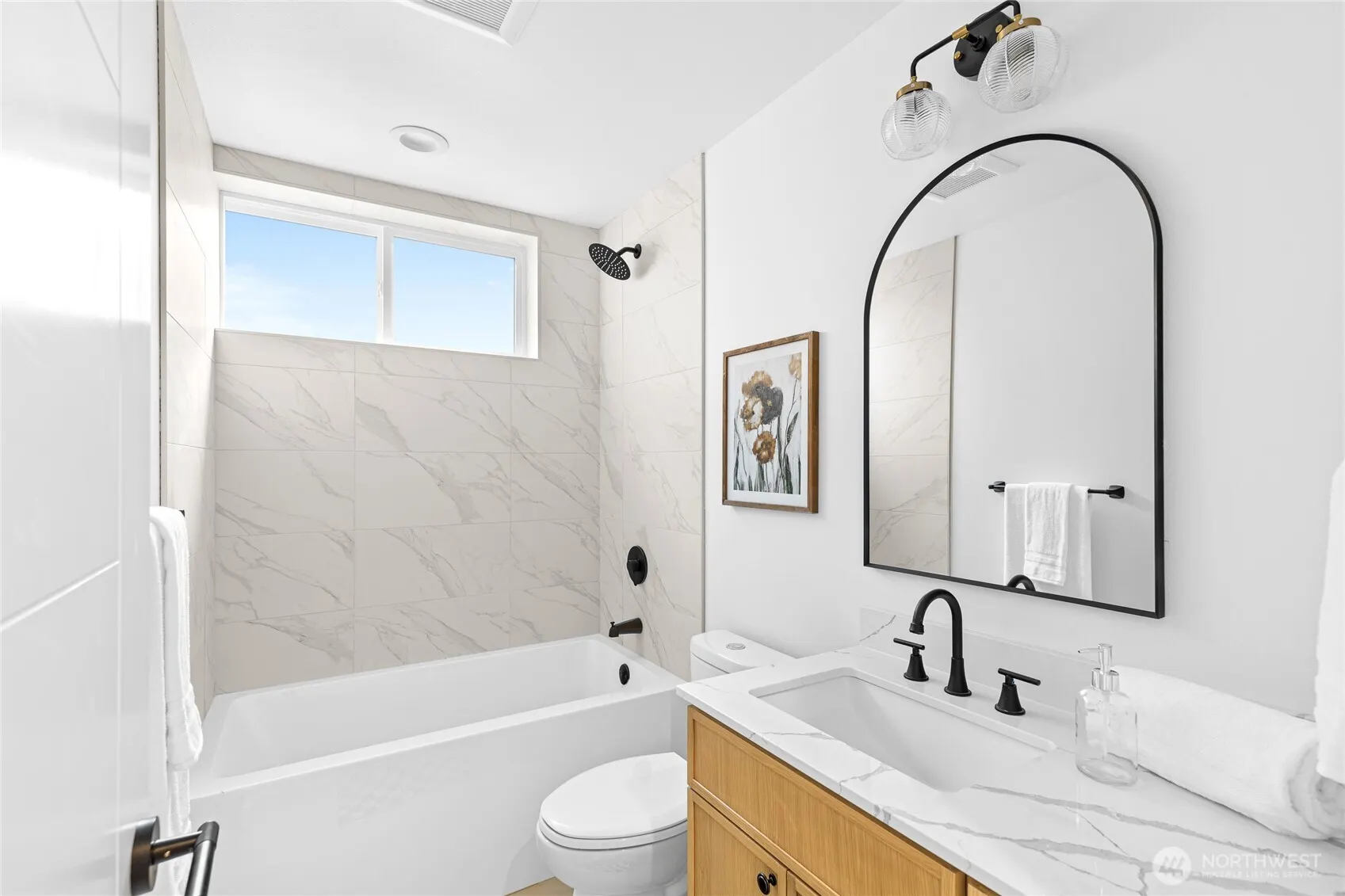 2538 14th Avenue W #A, Seattle, WA 98119