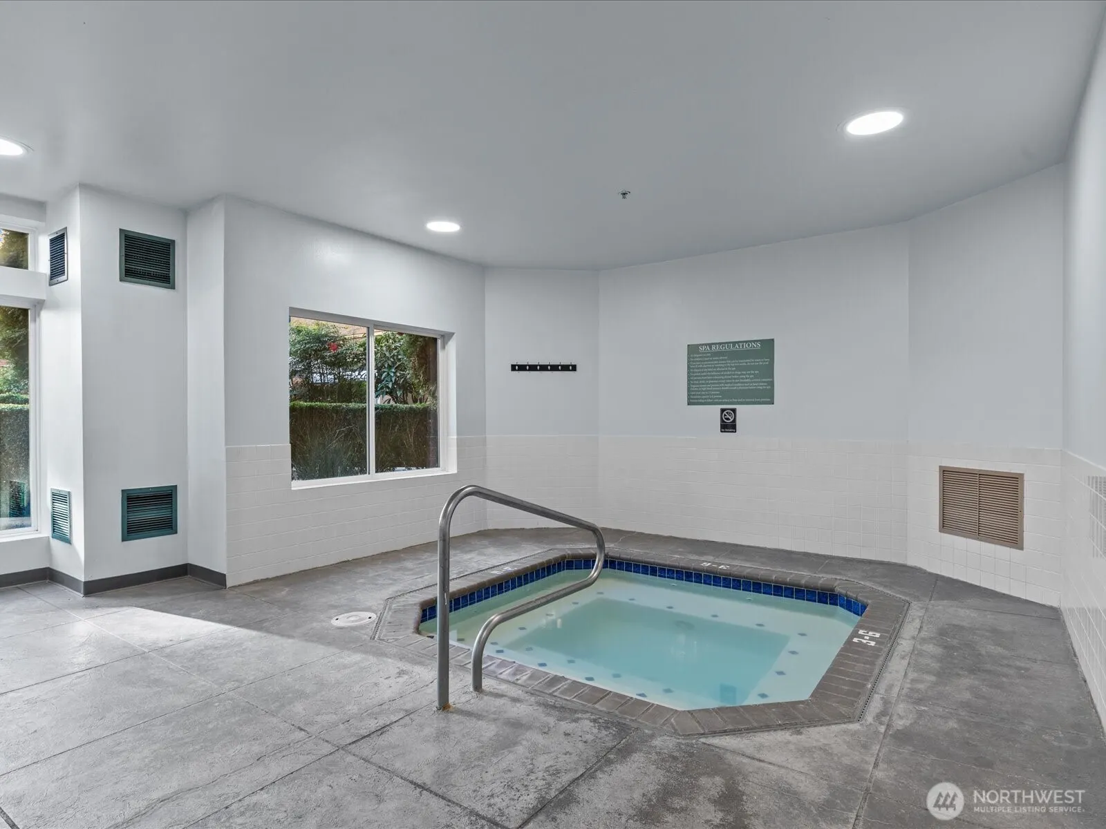 2414 1st Avenue #710, Seattle, WA 98121