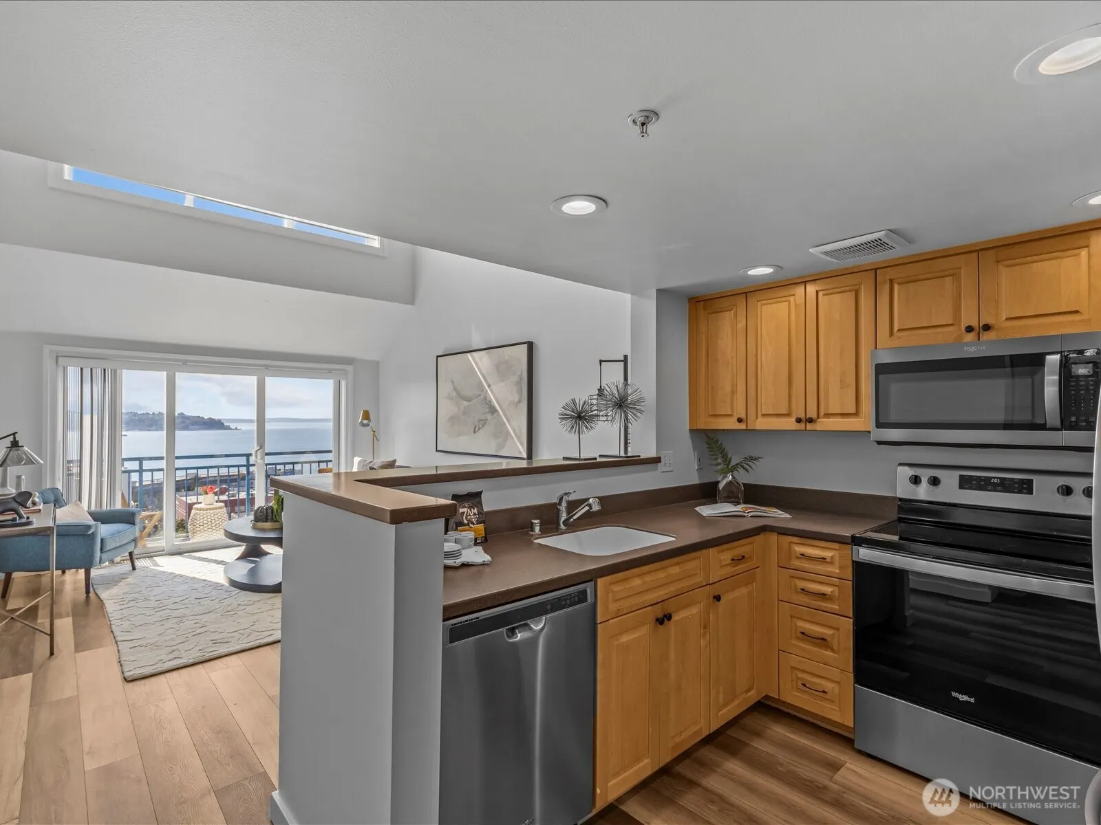 2414 1st Avenue #710, Seattle, WA 98121