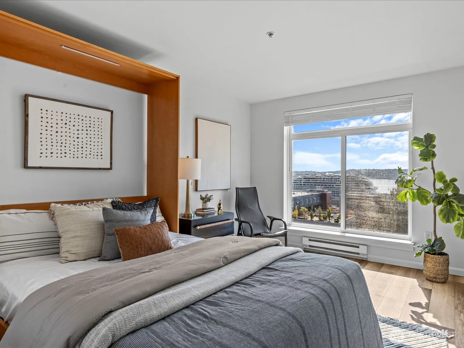2414 1st Avenue #710, Seattle, WA 98121