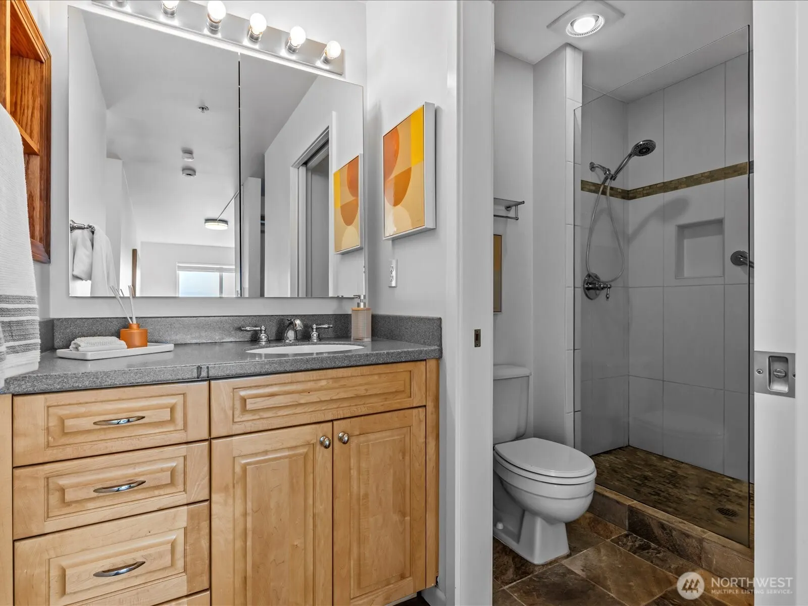 2414 1st Avenue #710, Seattle, WA 98121