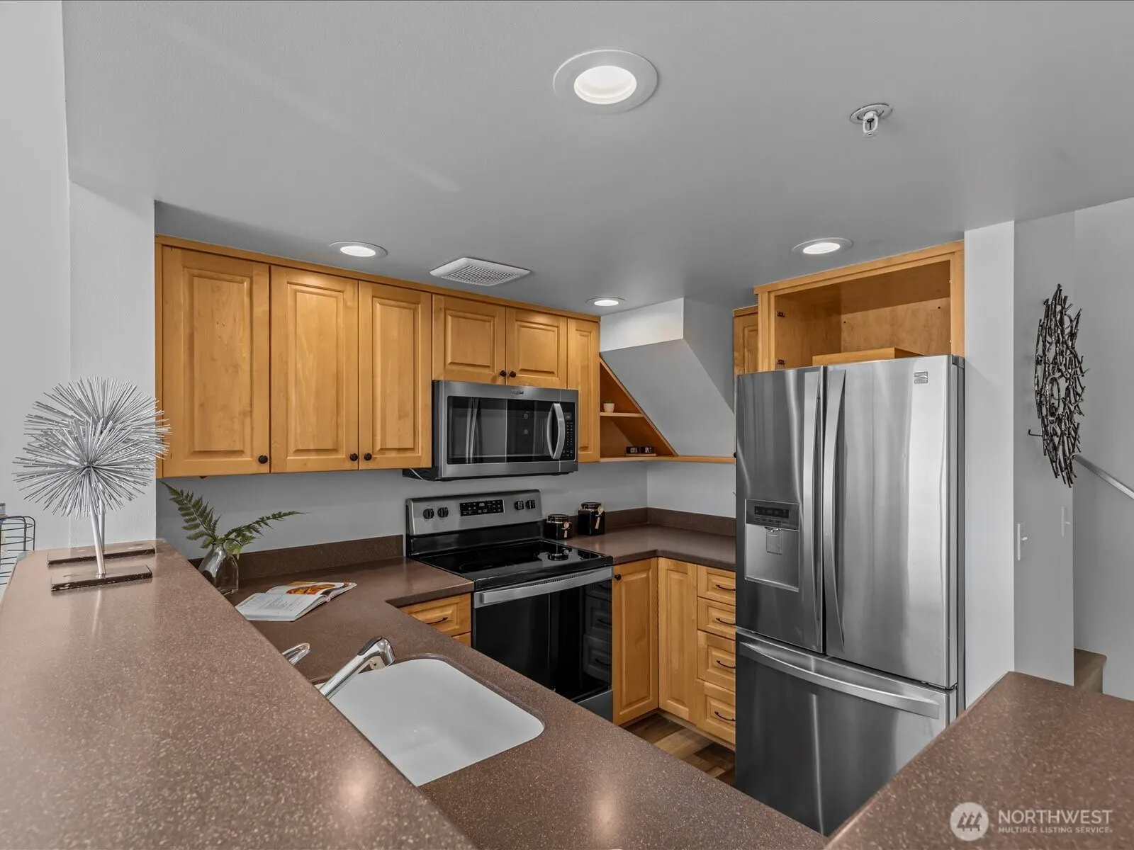 2414 1st Avenue #710, Seattle, WA 98121