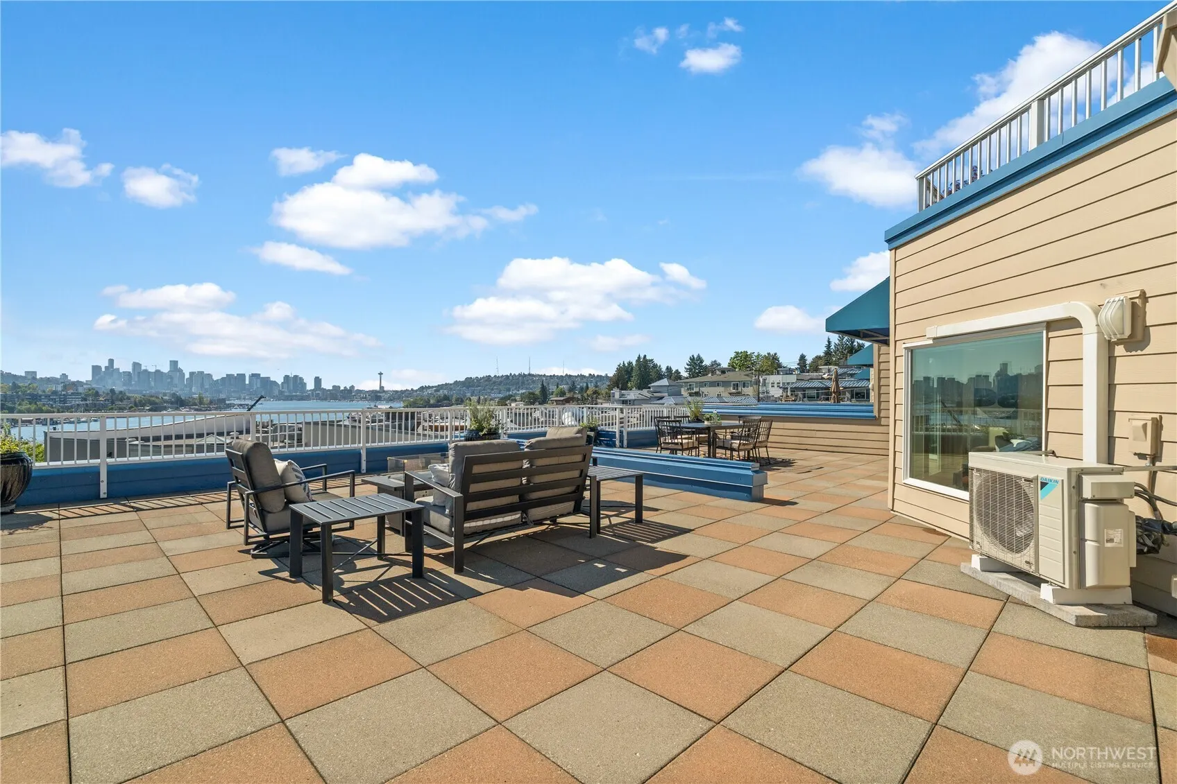 3919 Latona Avenue NE #305, Seattle, WA 98105