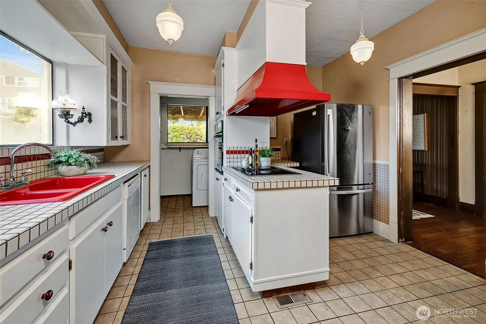 9733 Arrowsmith Avenue S, Seattle, WA 98118