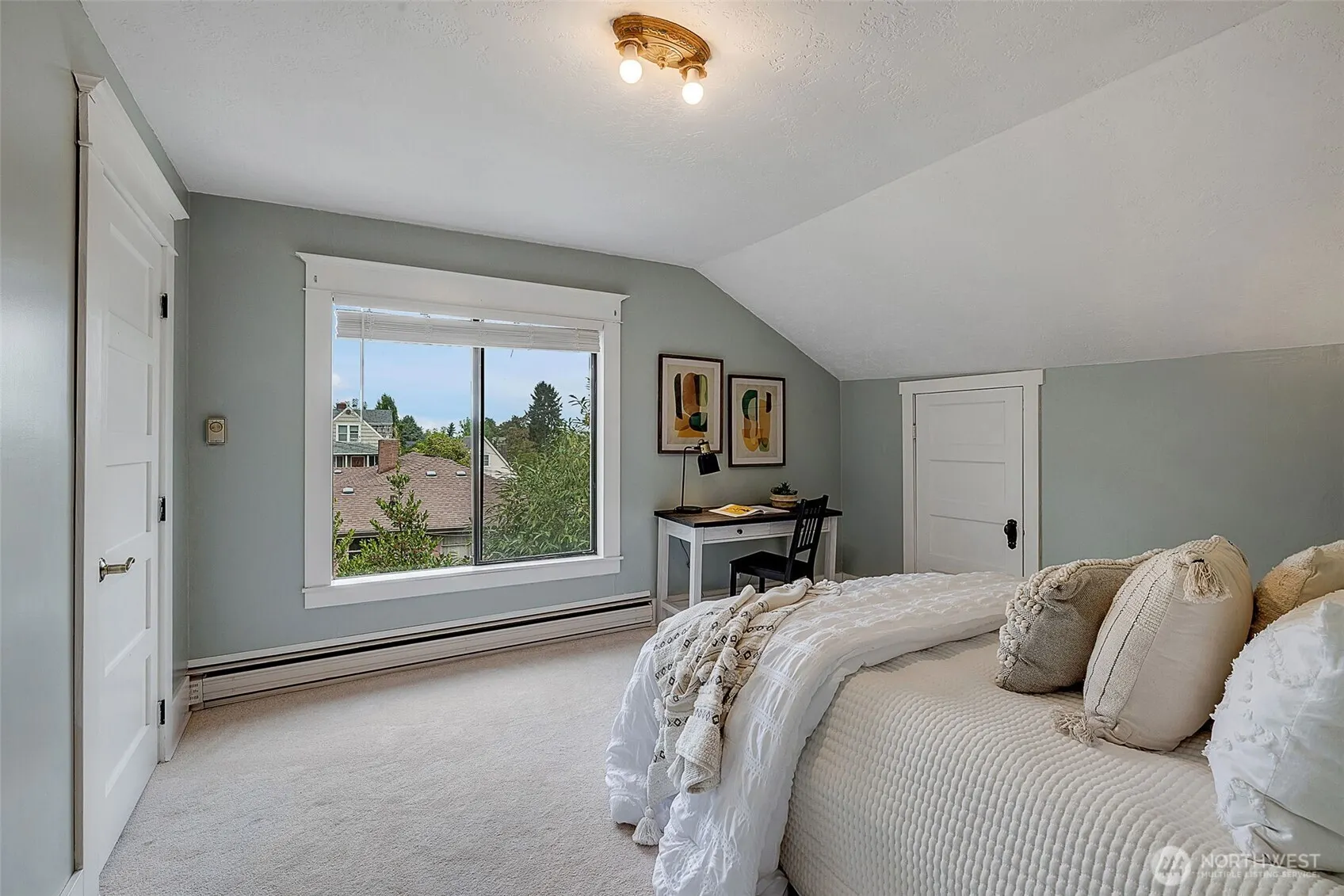 9733 Arrowsmith Avenue S, Seattle, WA 98118