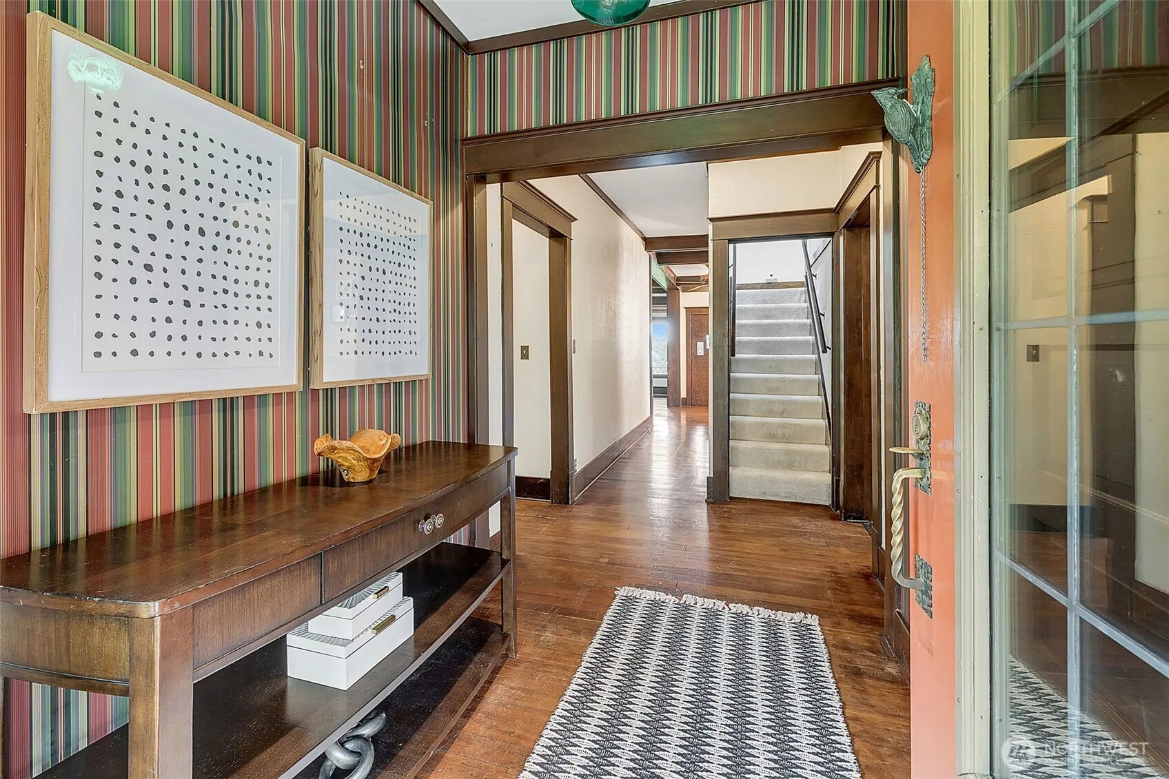 9733 Arrowsmith Avenue S, Seattle, WA 98118