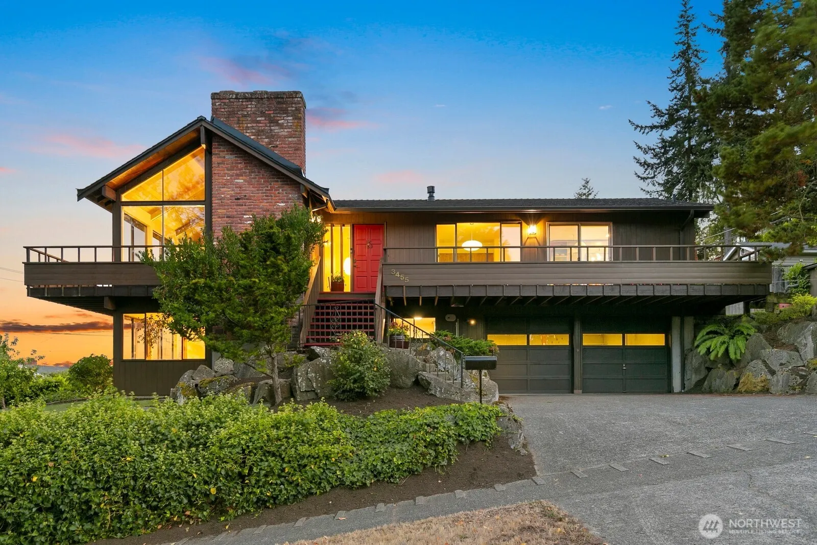 3455 35th Ave W , Seattle, WA 98199