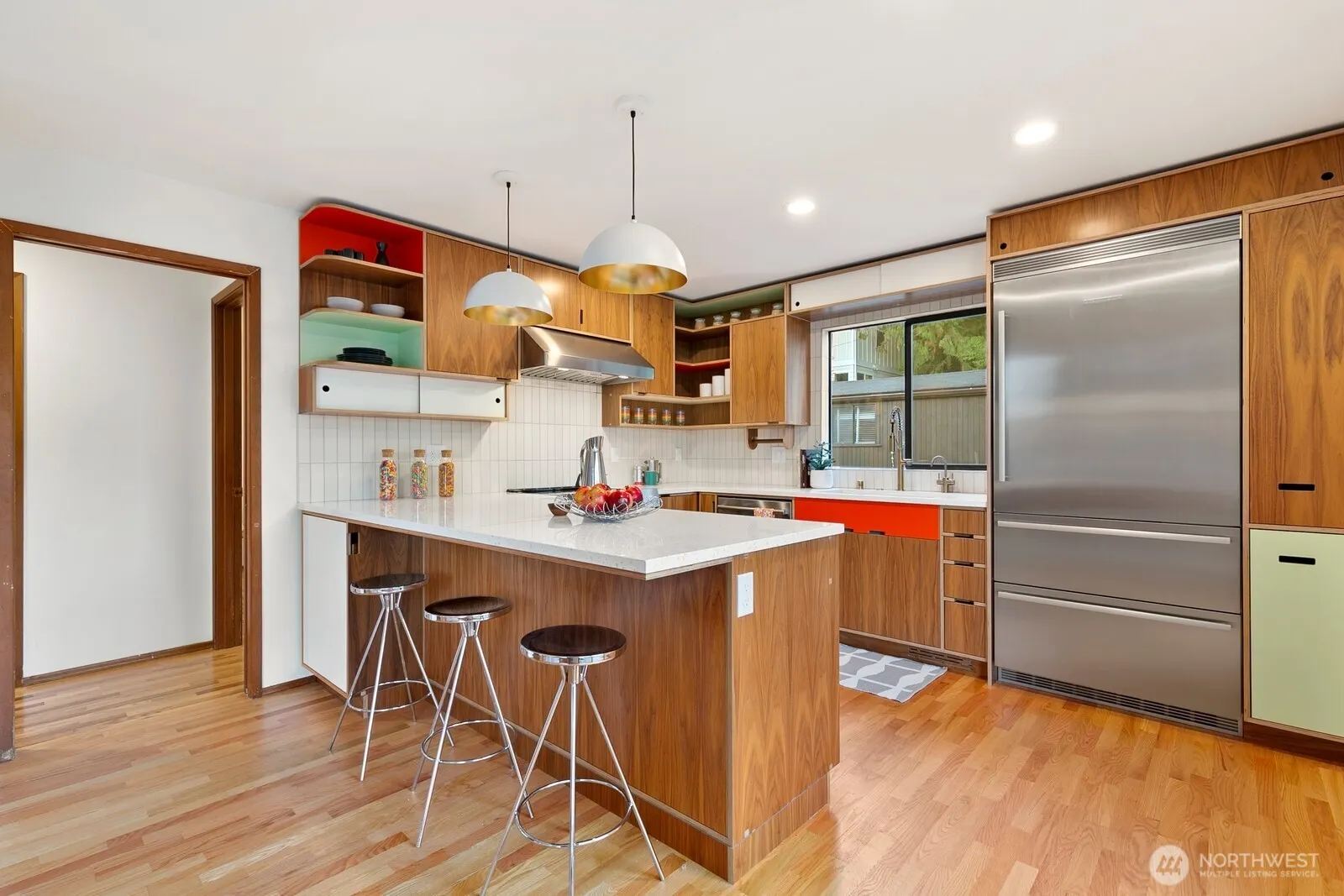 3455 35th Ave W , Seattle, WA 98199