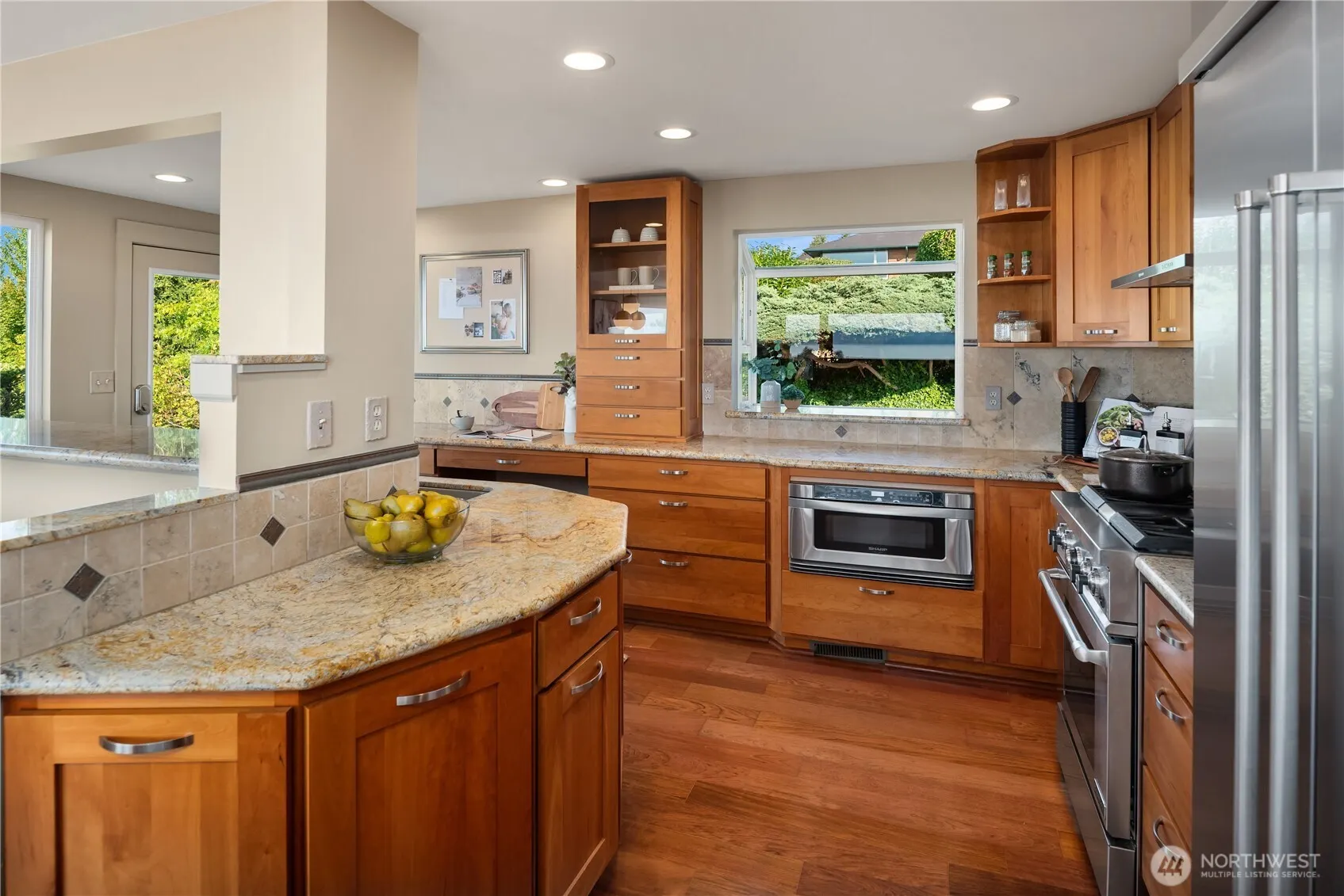 3326 58th Avenue SW, Seattle, WA 98116