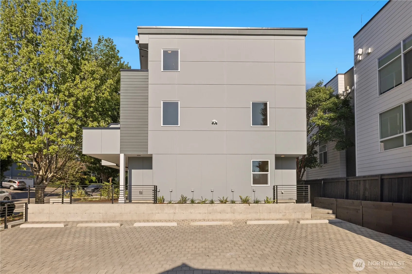 105 D NW 39th Street , Seattle, WA 98107