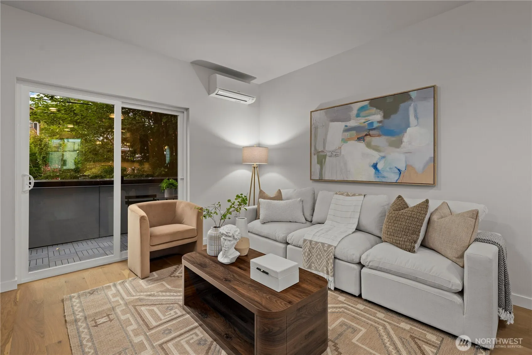 105 D NW 39th Street , Seattle, WA 98107