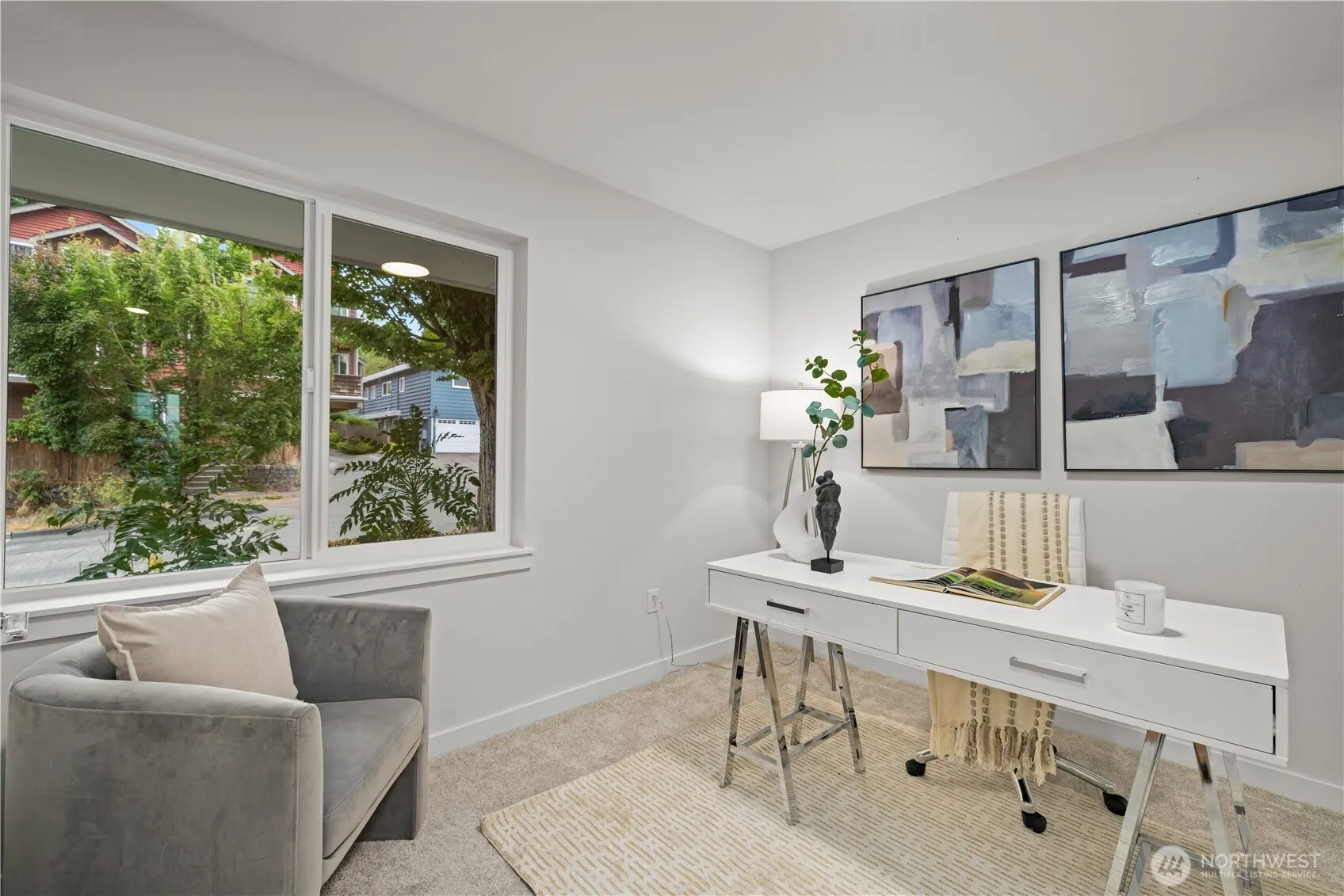 105 D NW 39th Street , Seattle, WA 98107