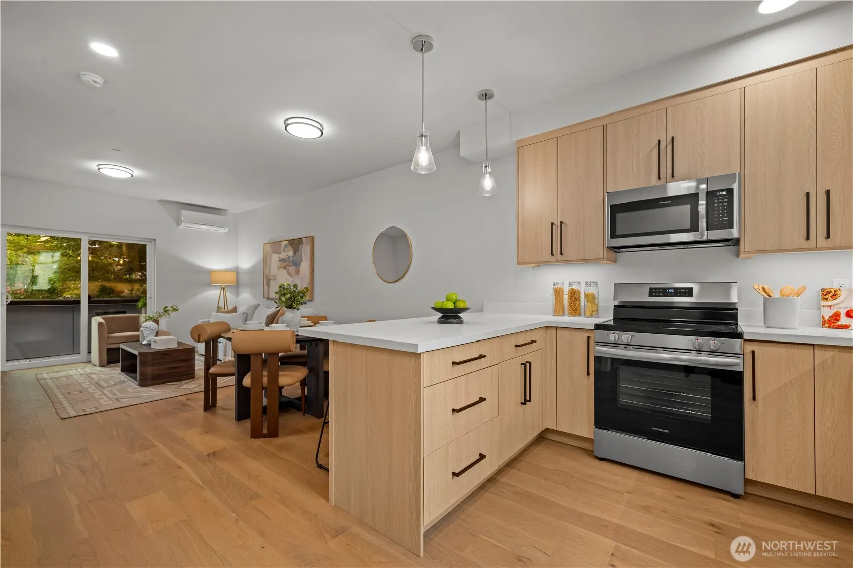 105 D NW 39th Street , Seattle, WA 98107