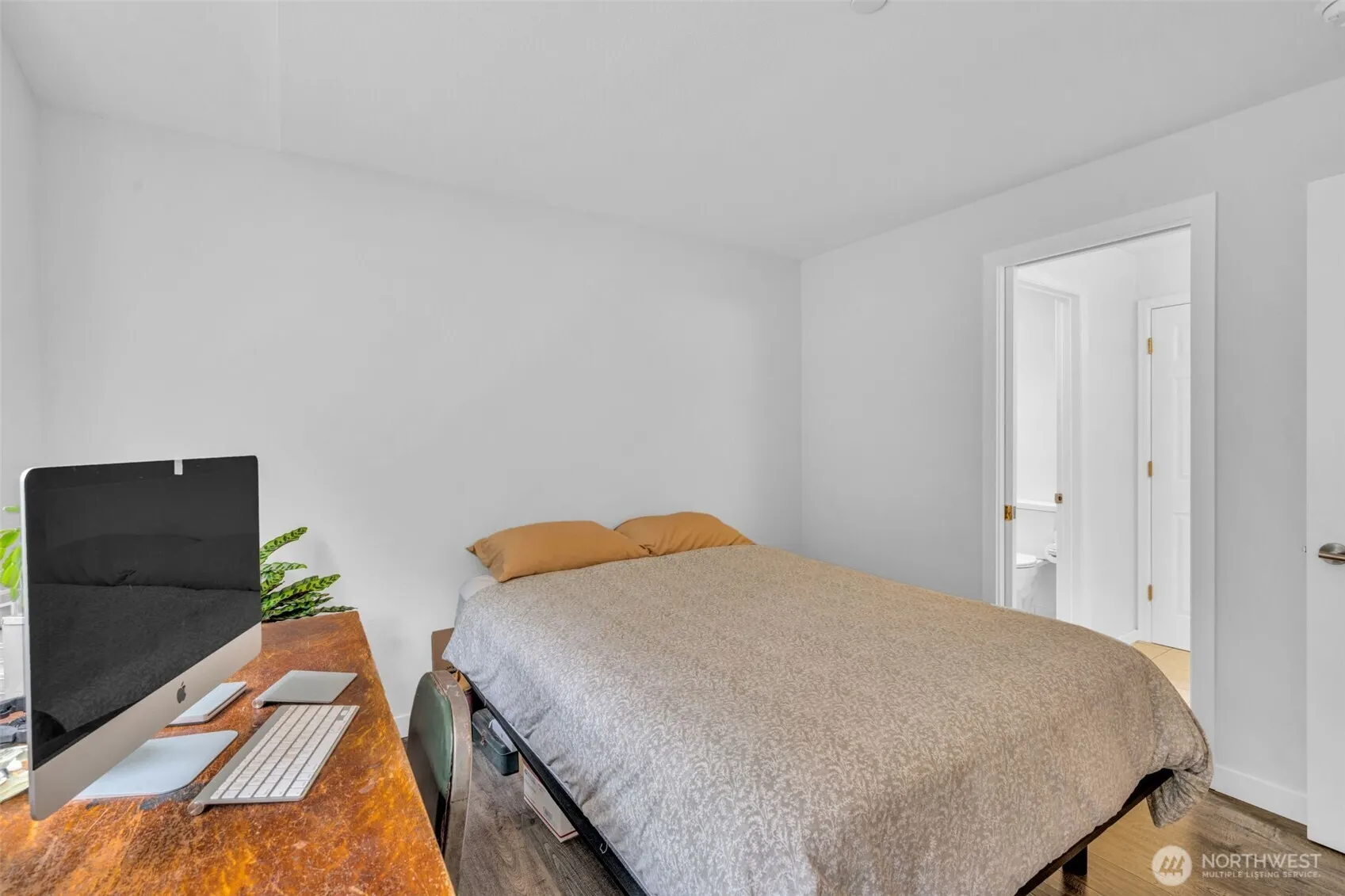 2300 Jefferson Avenue NE #B105, Renton, WA 98056