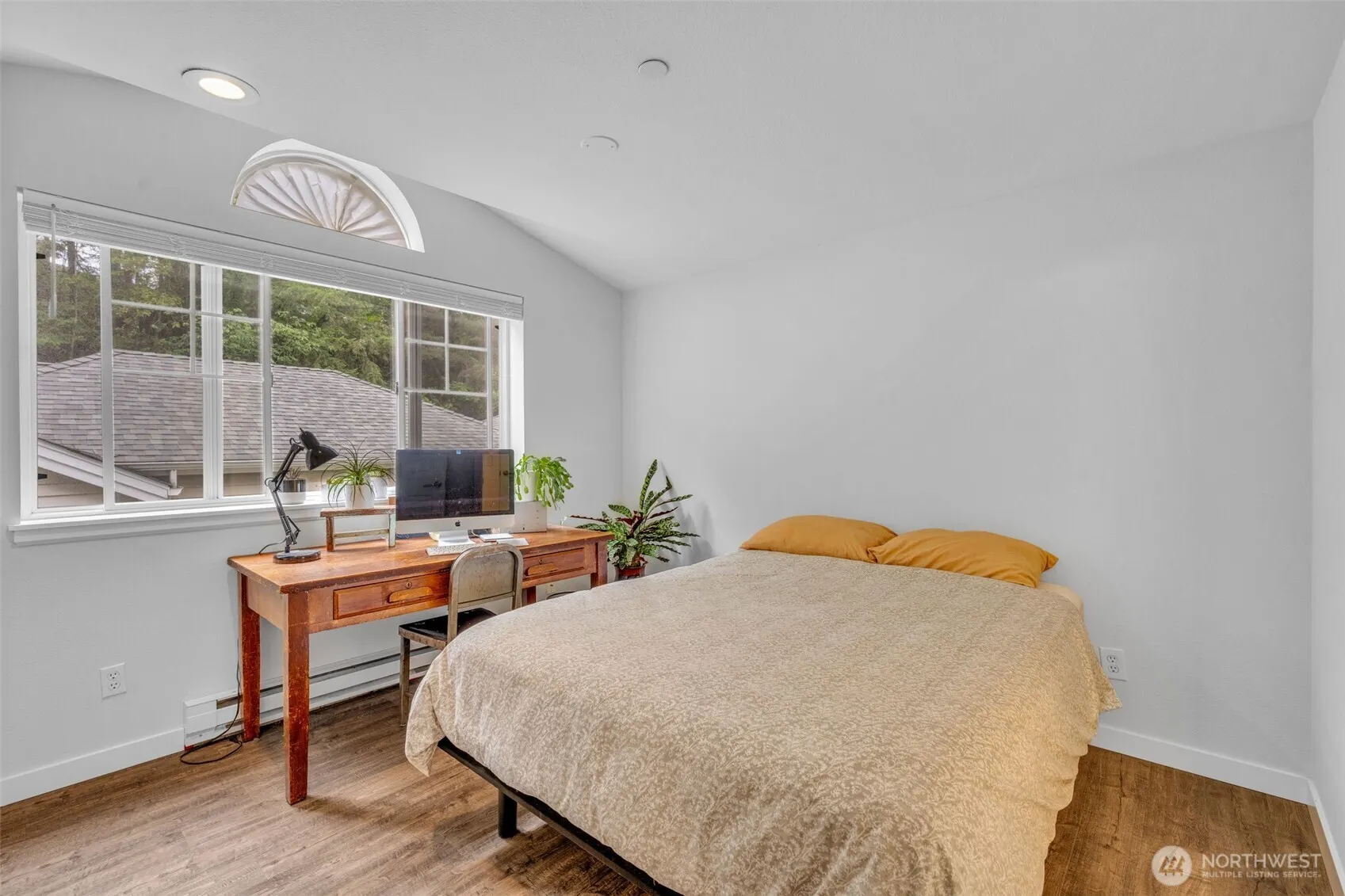 2300 Jefferson Avenue NE #B105, Renton, WA 98056