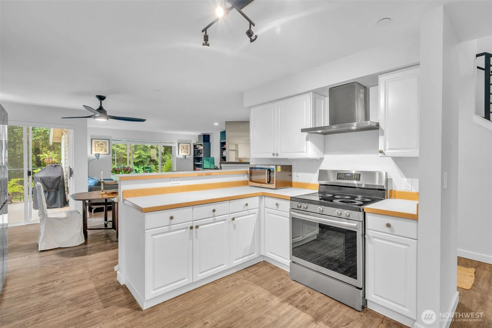 2300 Jefferson Avenue NE #B105, Renton, WA 98056