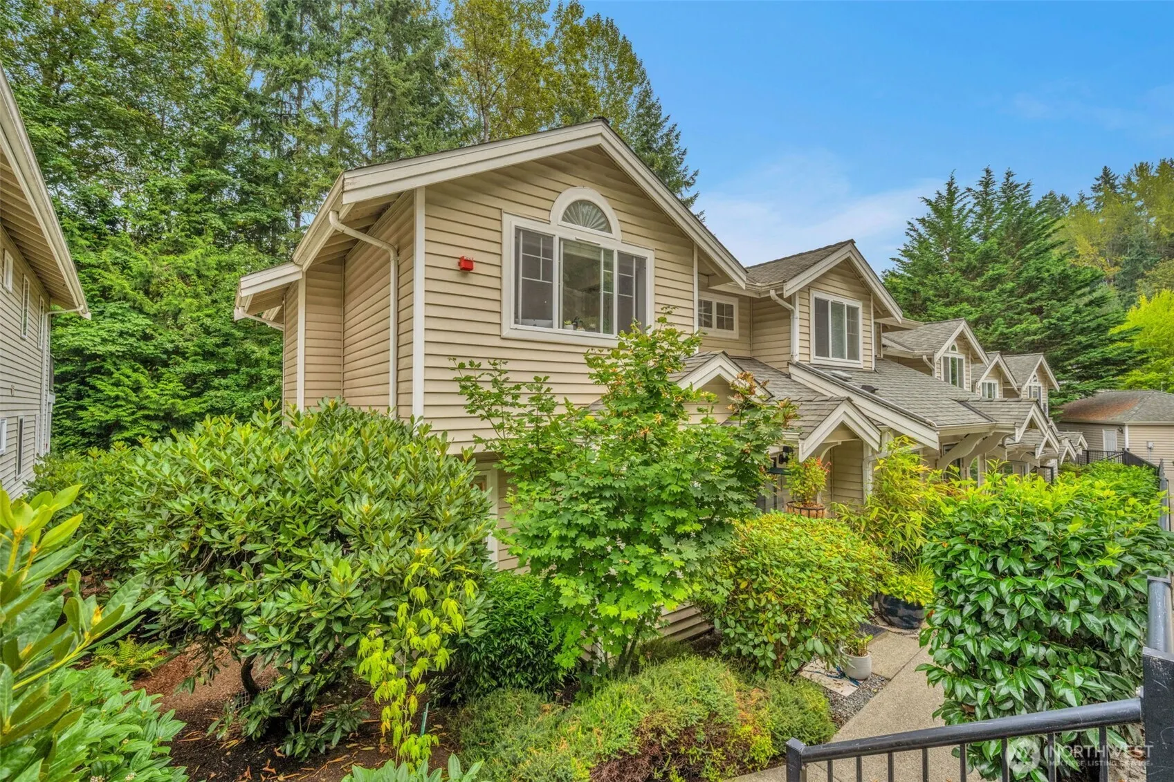 2300 Jefferson Avenue NE #B105, Renton, WA 98056