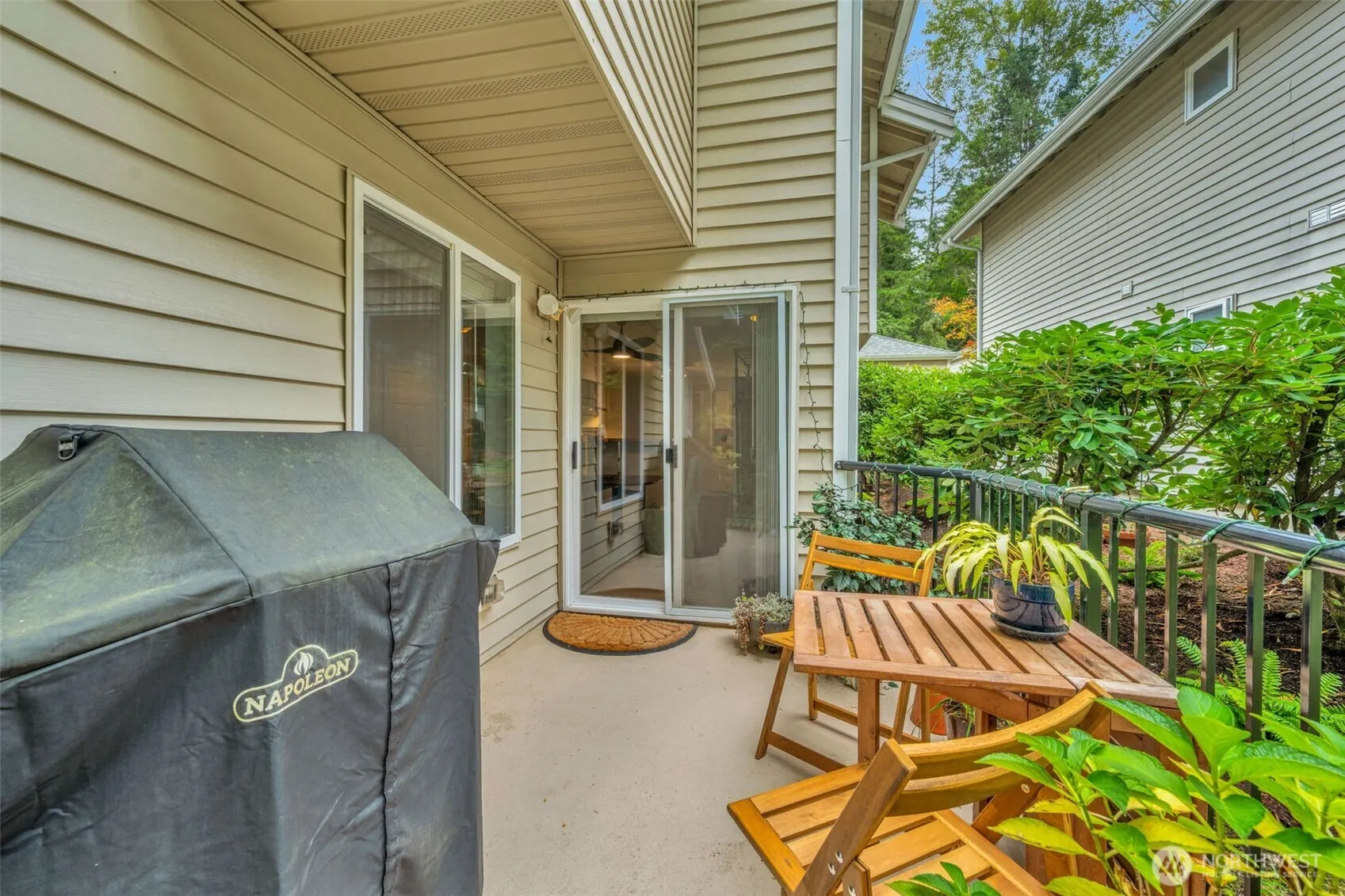 2300 Jefferson Avenue NE #B105, Renton, WA 98056