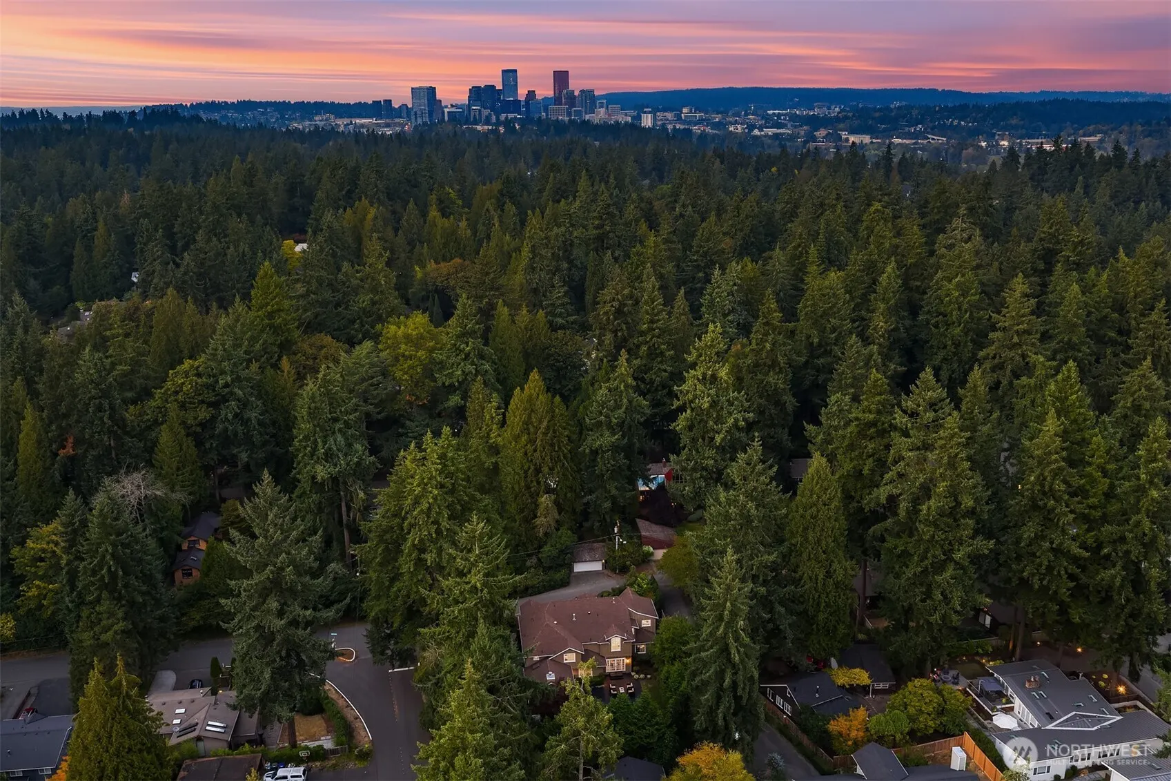 10605 SE 30th Street , Bellevue, WA 98004