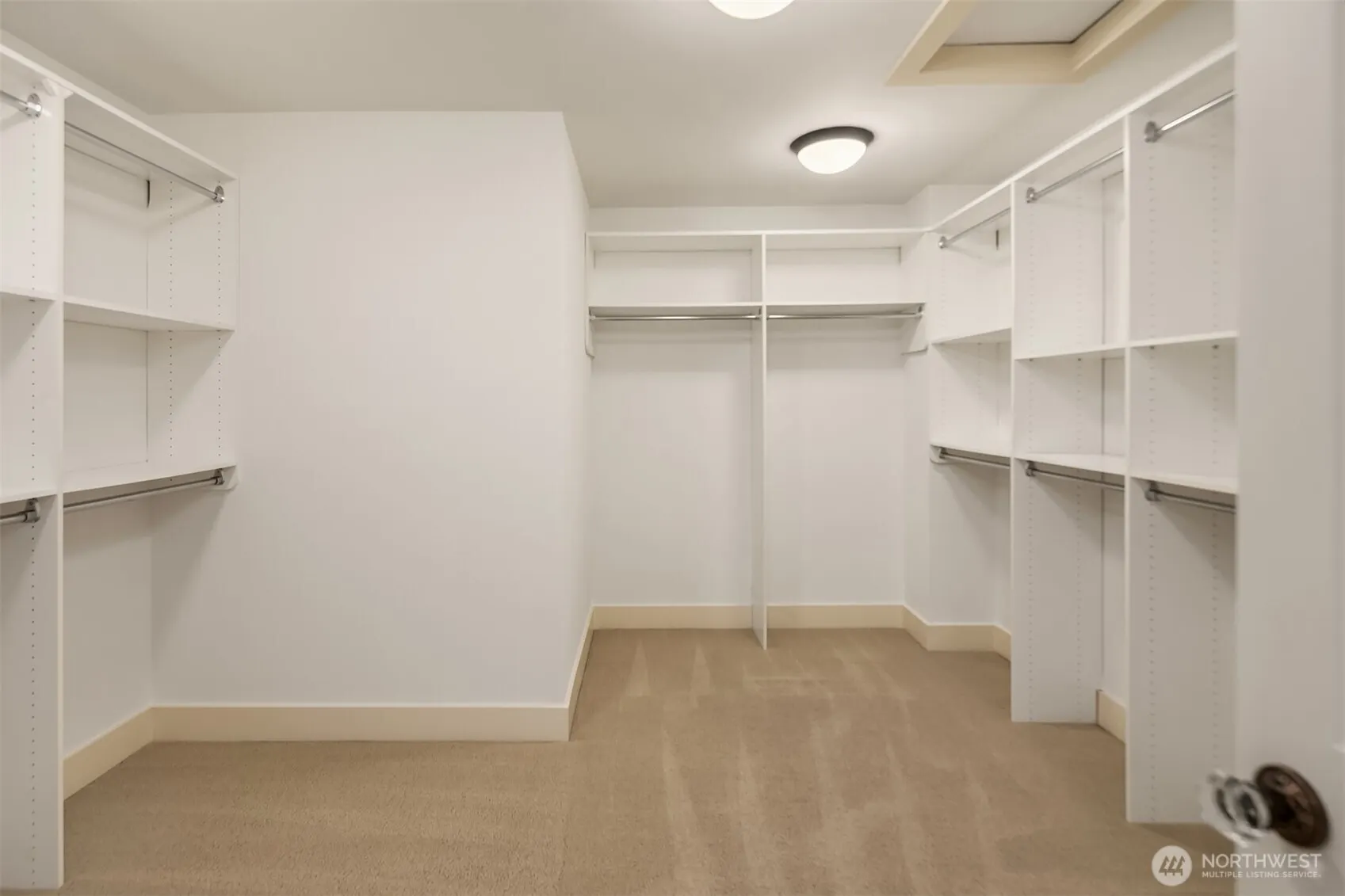 10605 SE 30th Street , Bellevue, WA 98004