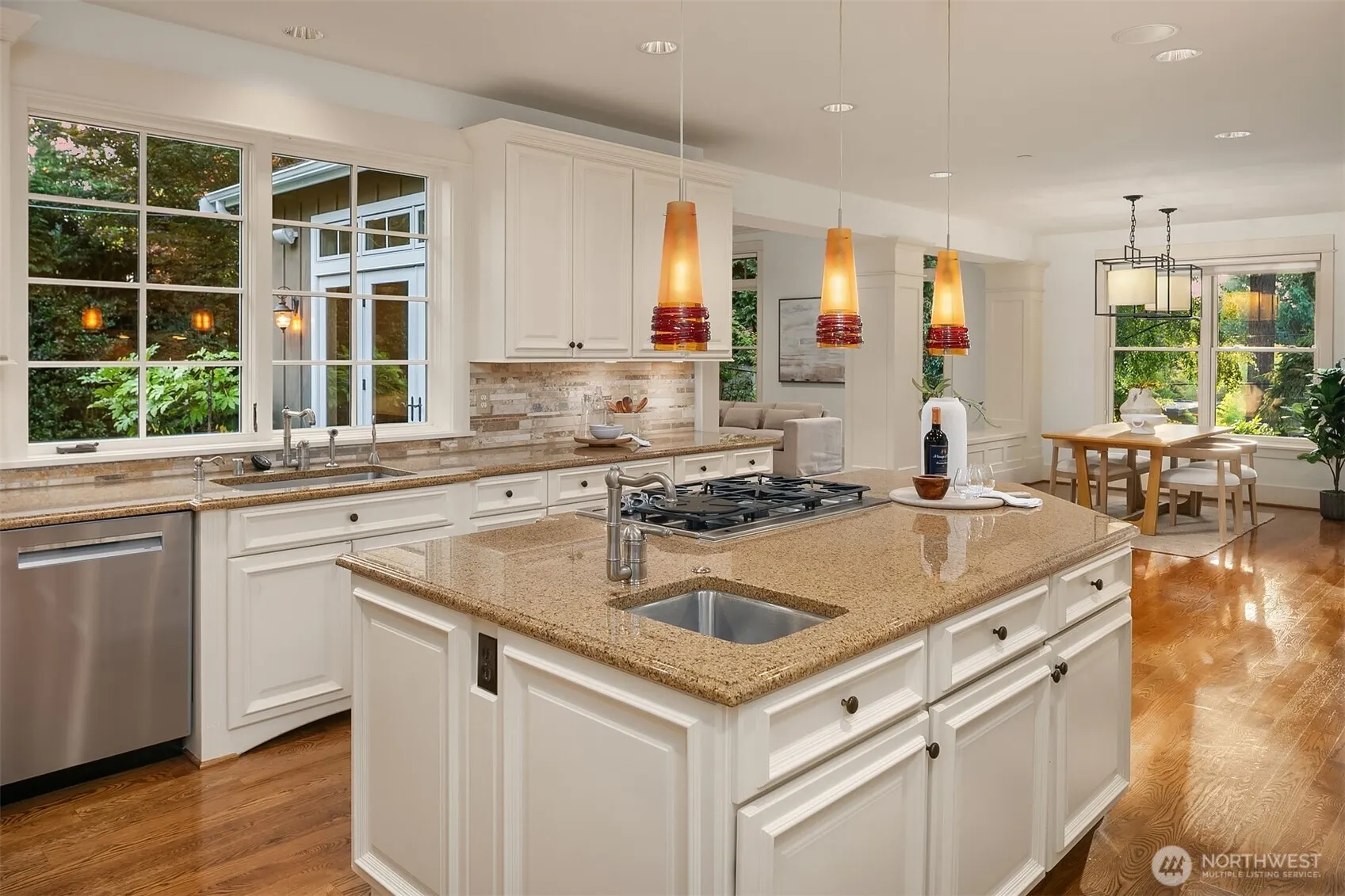 10605 SE 30th Street , Bellevue, WA 98004