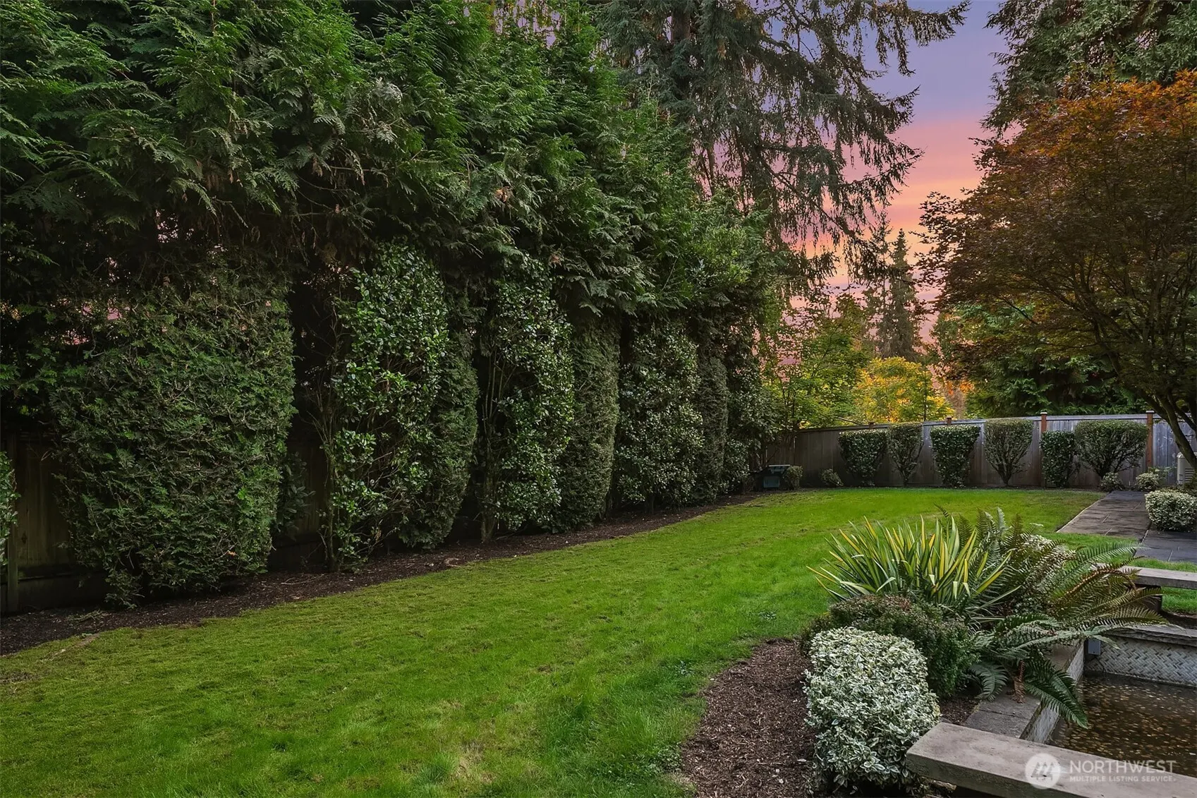 10605 SE 30th Street , Bellevue, WA 98004