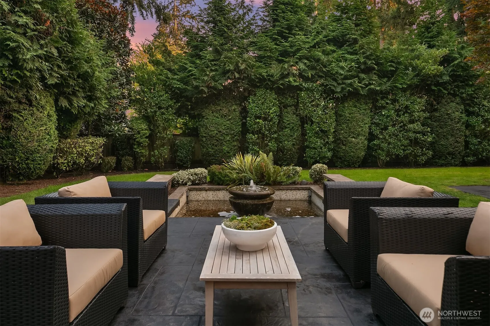 10605 SE 30th Street , Bellevue, WA 98004
