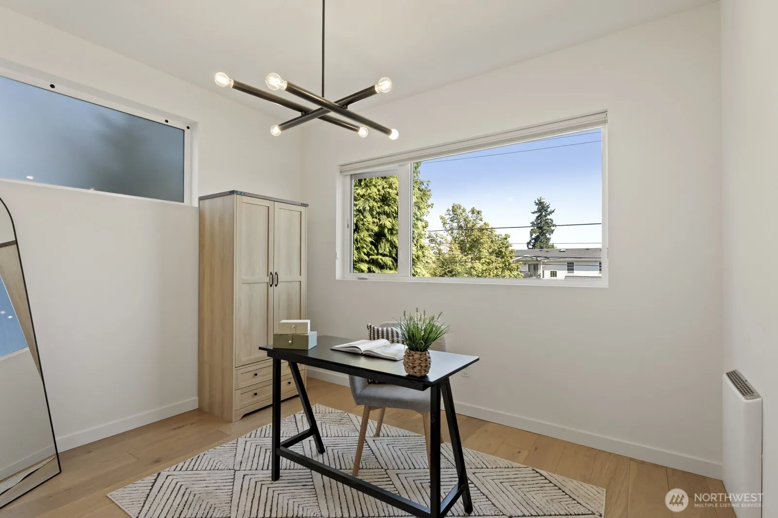 748 N 96th Street , Seattle, WA 98103
