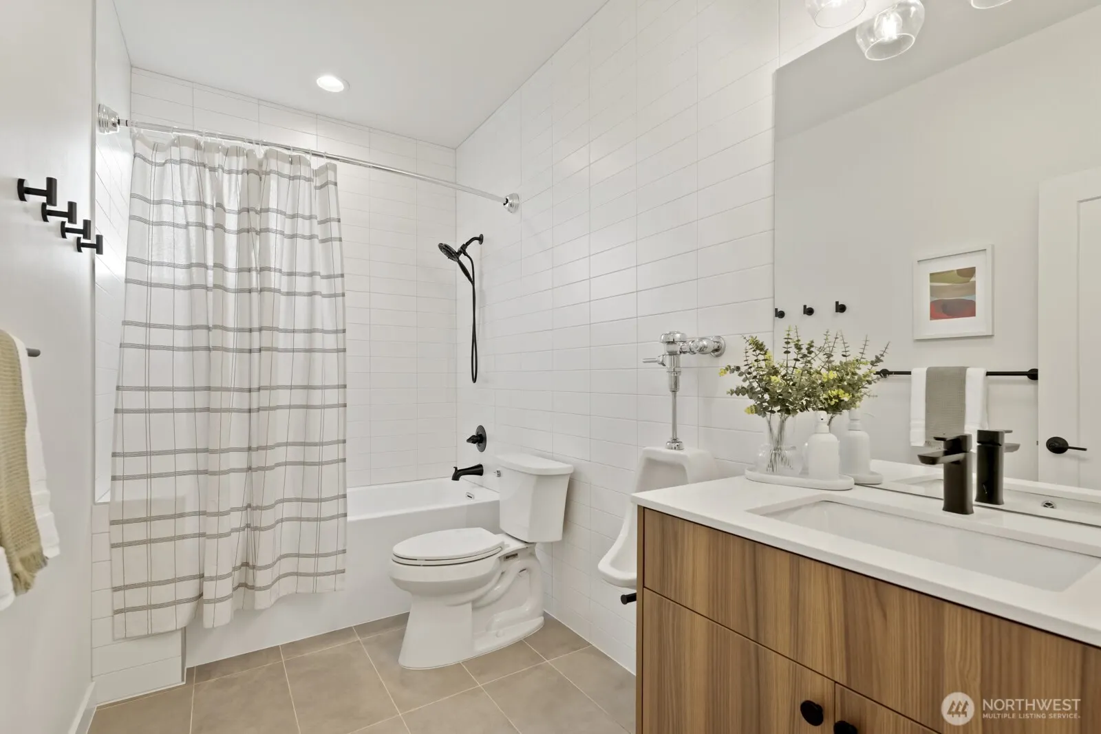 748 N 96th Street , Seattle, WA 98103