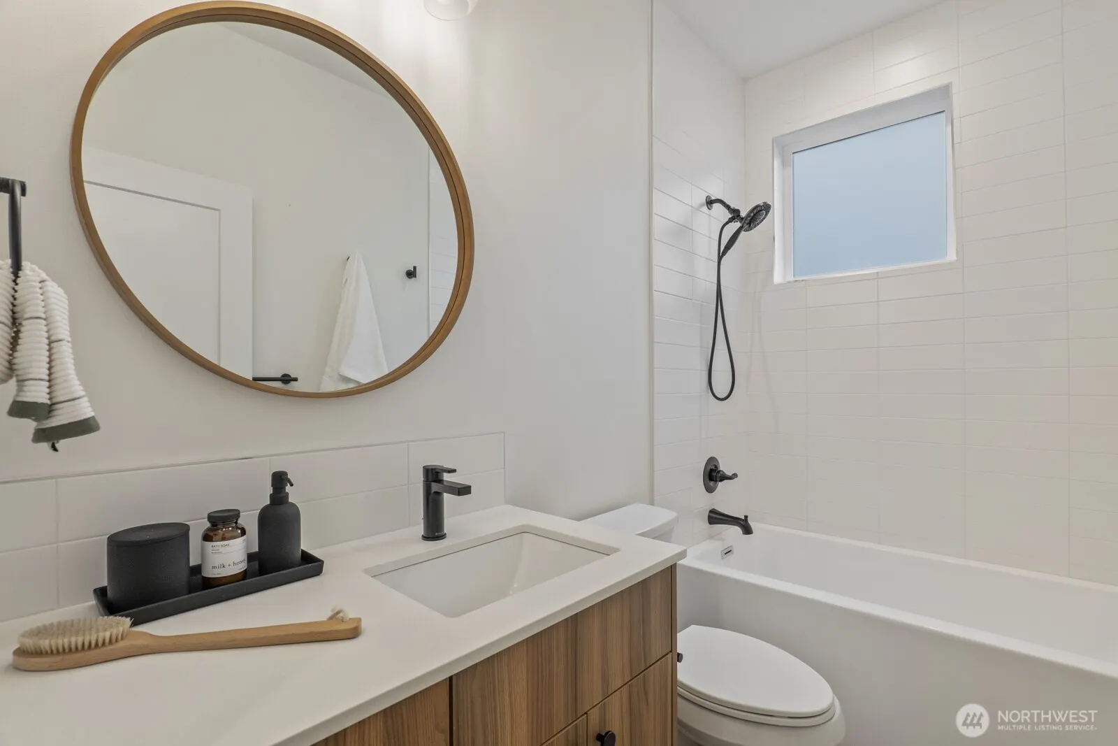 748 N 96th Street #B, Seattle, WA 98103