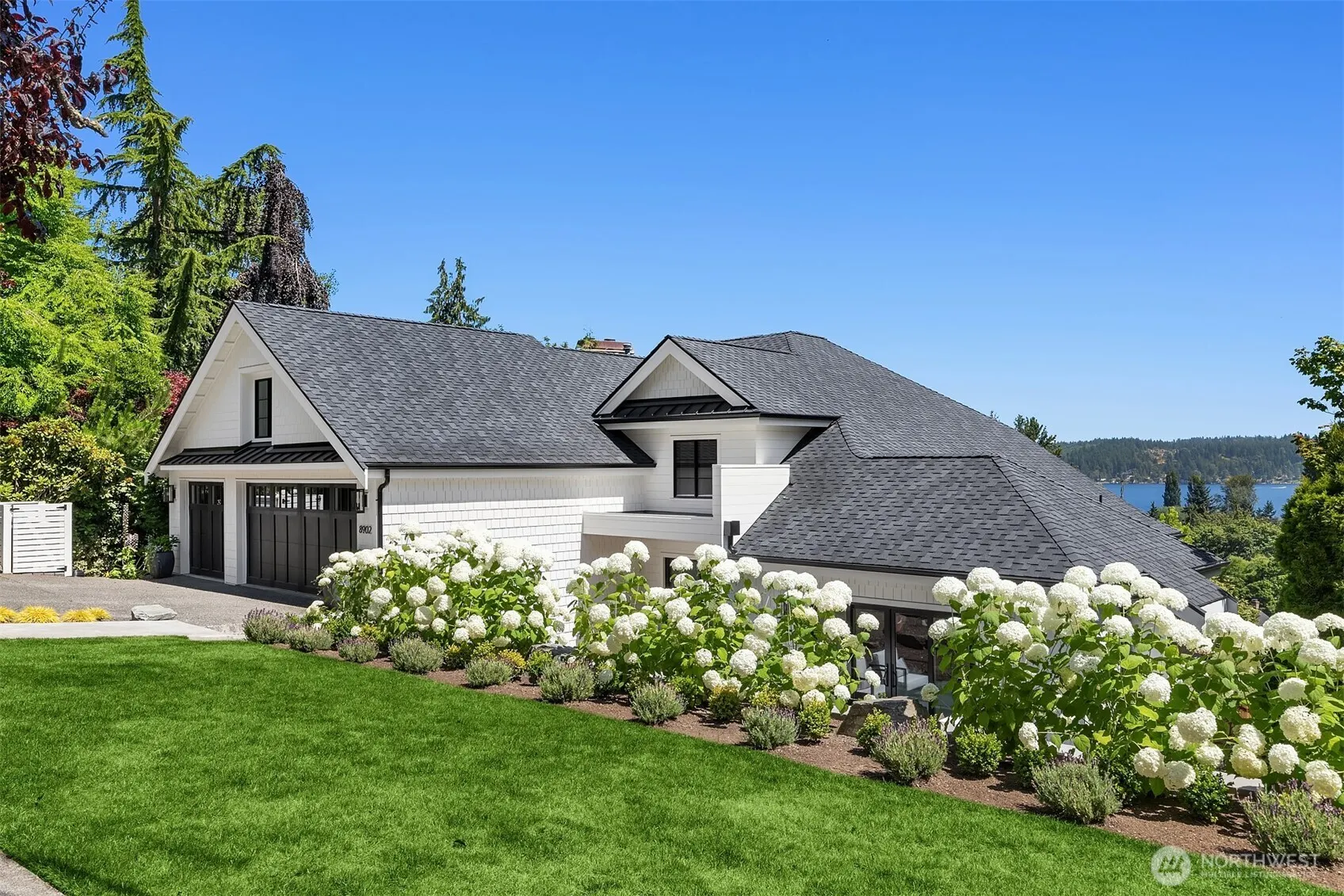 8902 45th Avenue NE, Seattle, WA 98115