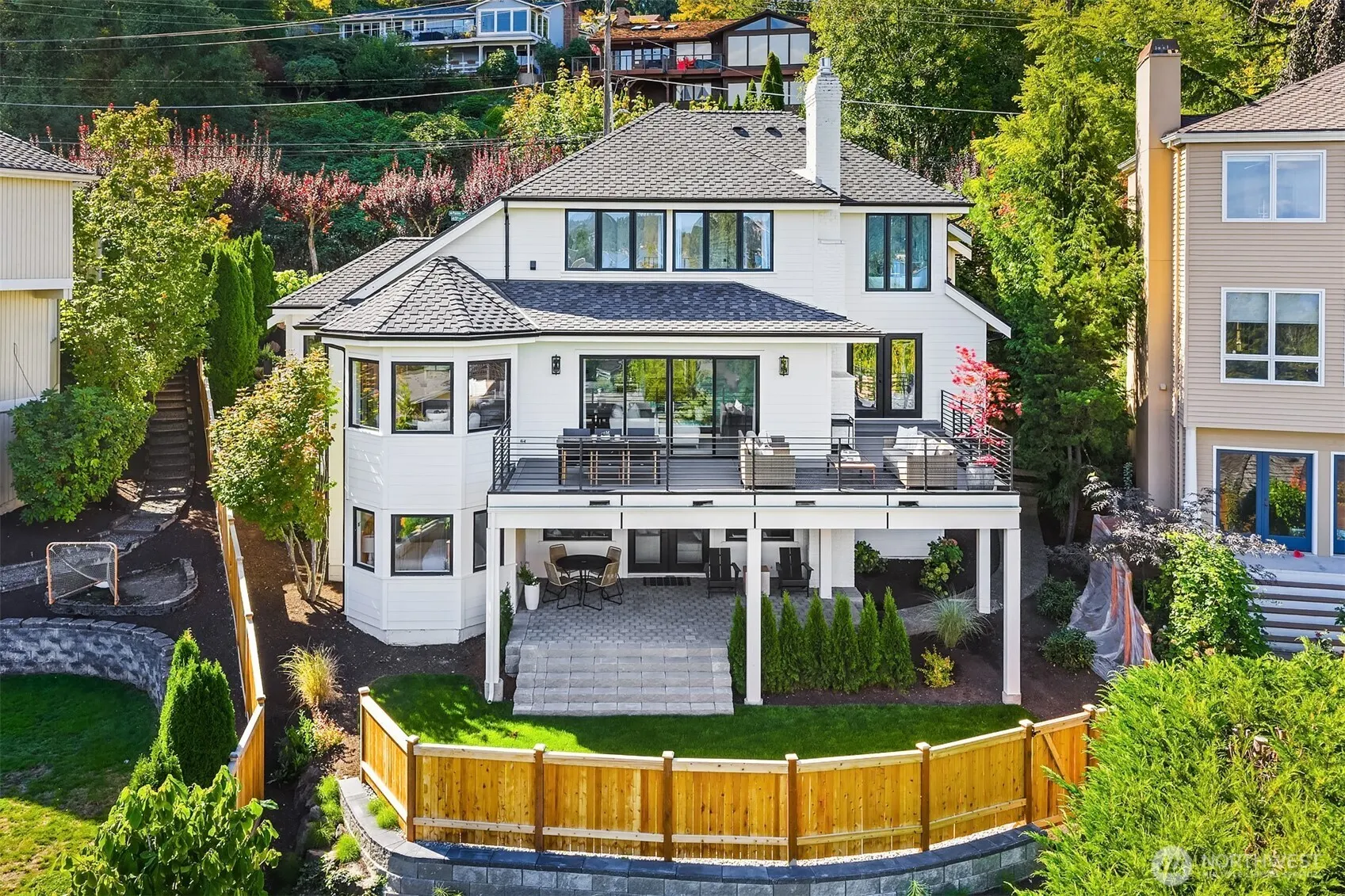 8902 45th Avenue NE, Seattle, WA 98115