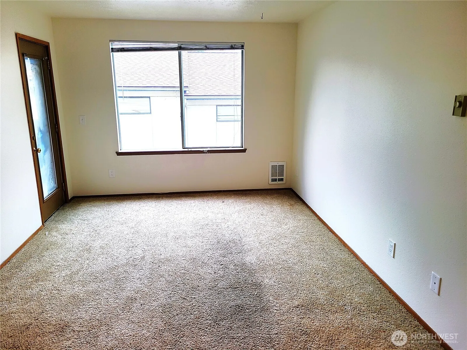 14009 32nd Avenue NE #101, Seattle, WA 98125