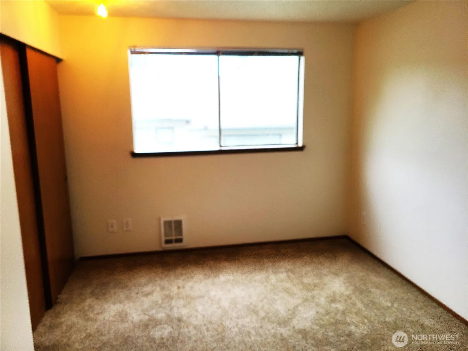14009 32nd Avenue NE #101, Seattle, WA 98125