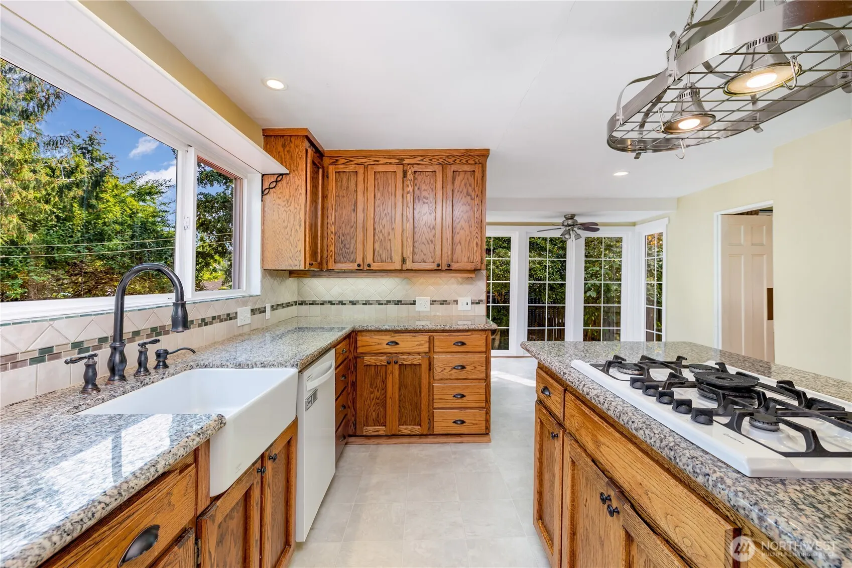 7038 14th Avenue NW, Seattle, WA 98117