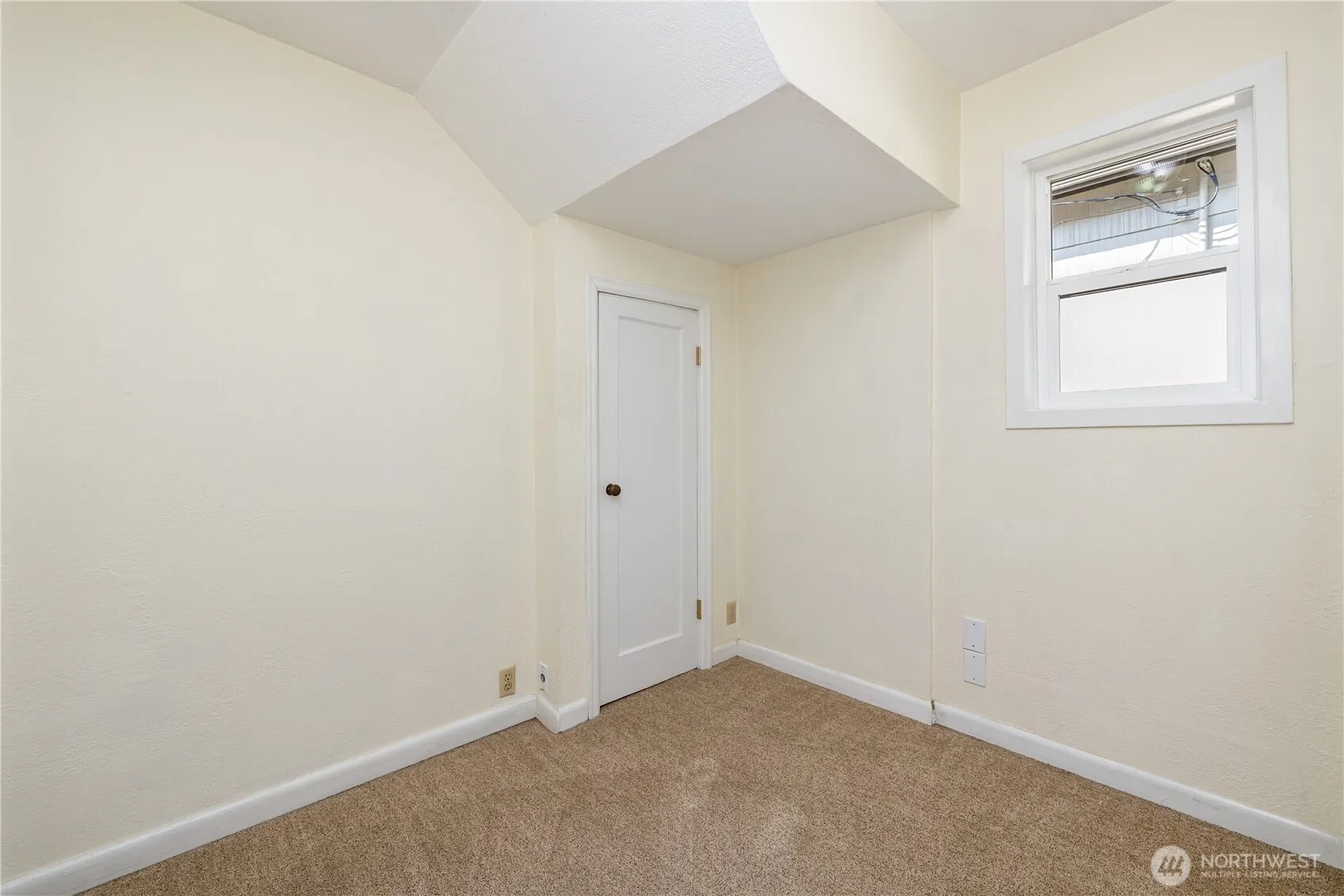 7038 14th Avenue NW, Seattle, WA 98117