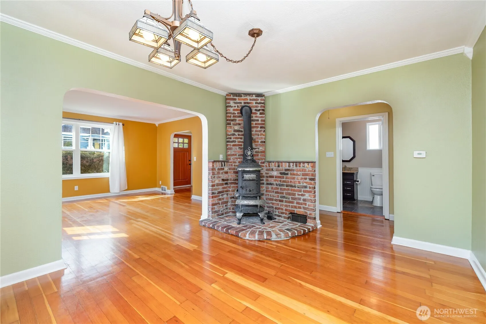 7038 14th Avenue NW, Seattle, WA 98117