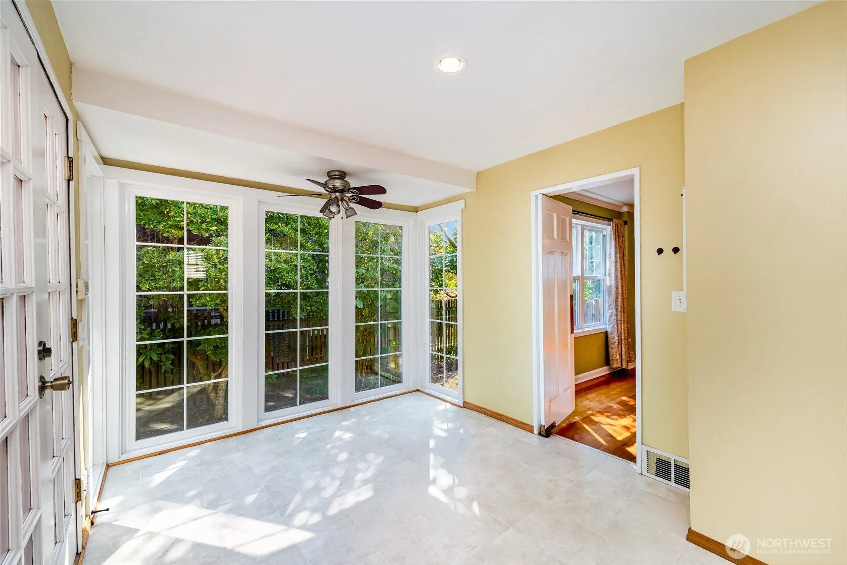 7038 14th Avenue NW, Seattle, WA 98117