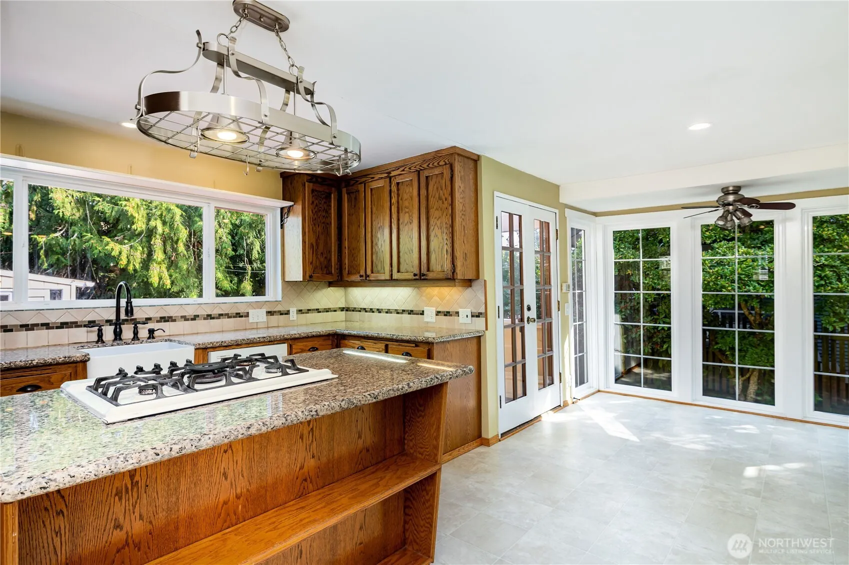 7038 14th Avenue NW, Seattle, WA 98117