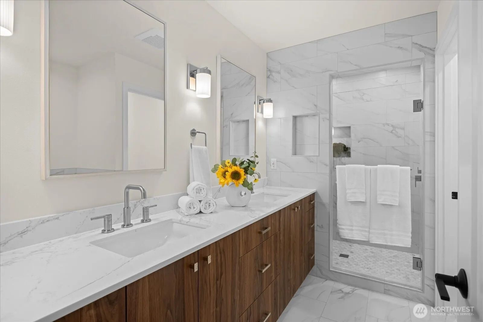 2349 NE 127 Street , Seattle, WA 98125