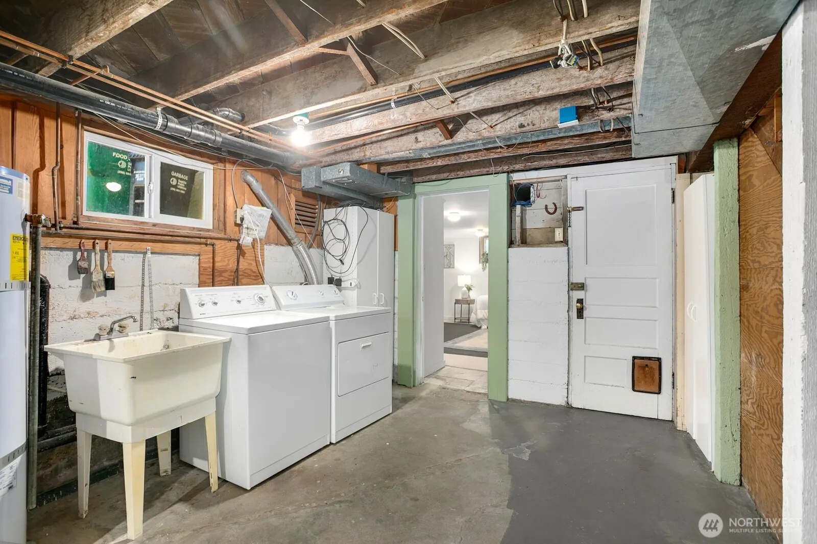 5037 Bowen Place S, Seattle, WA 98118