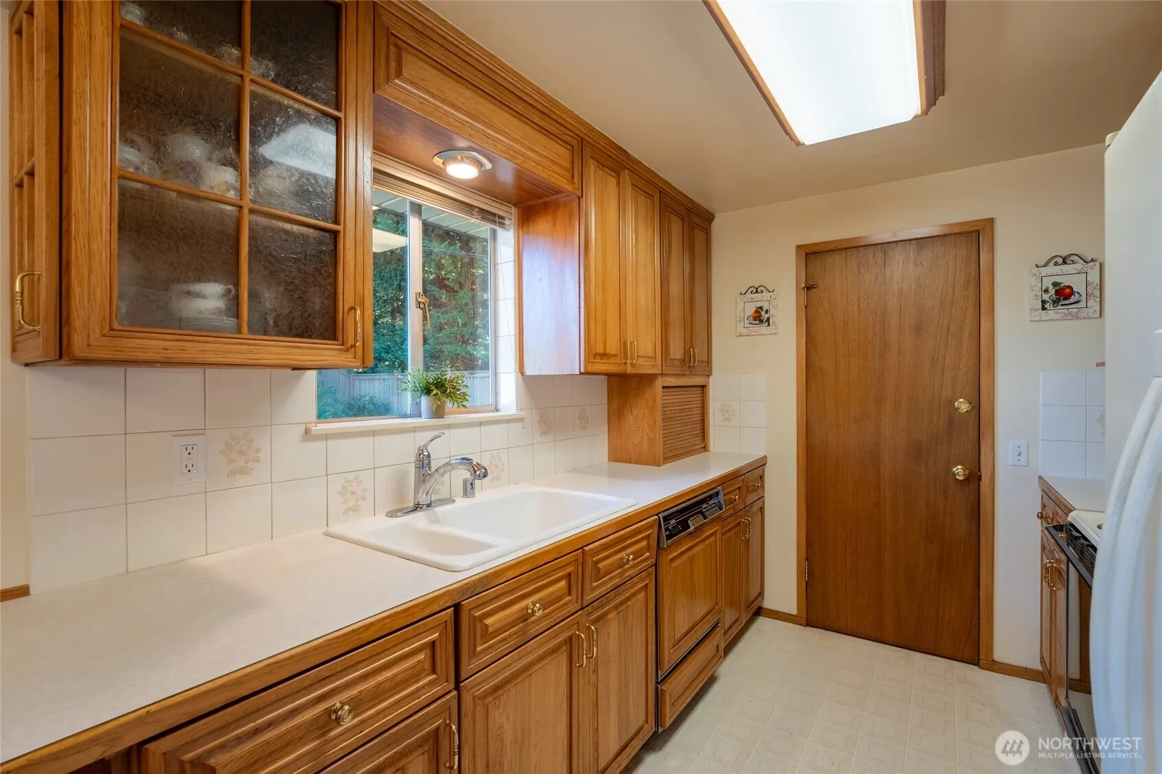 9408 26th Avenue SW, Seattle, WA 98106